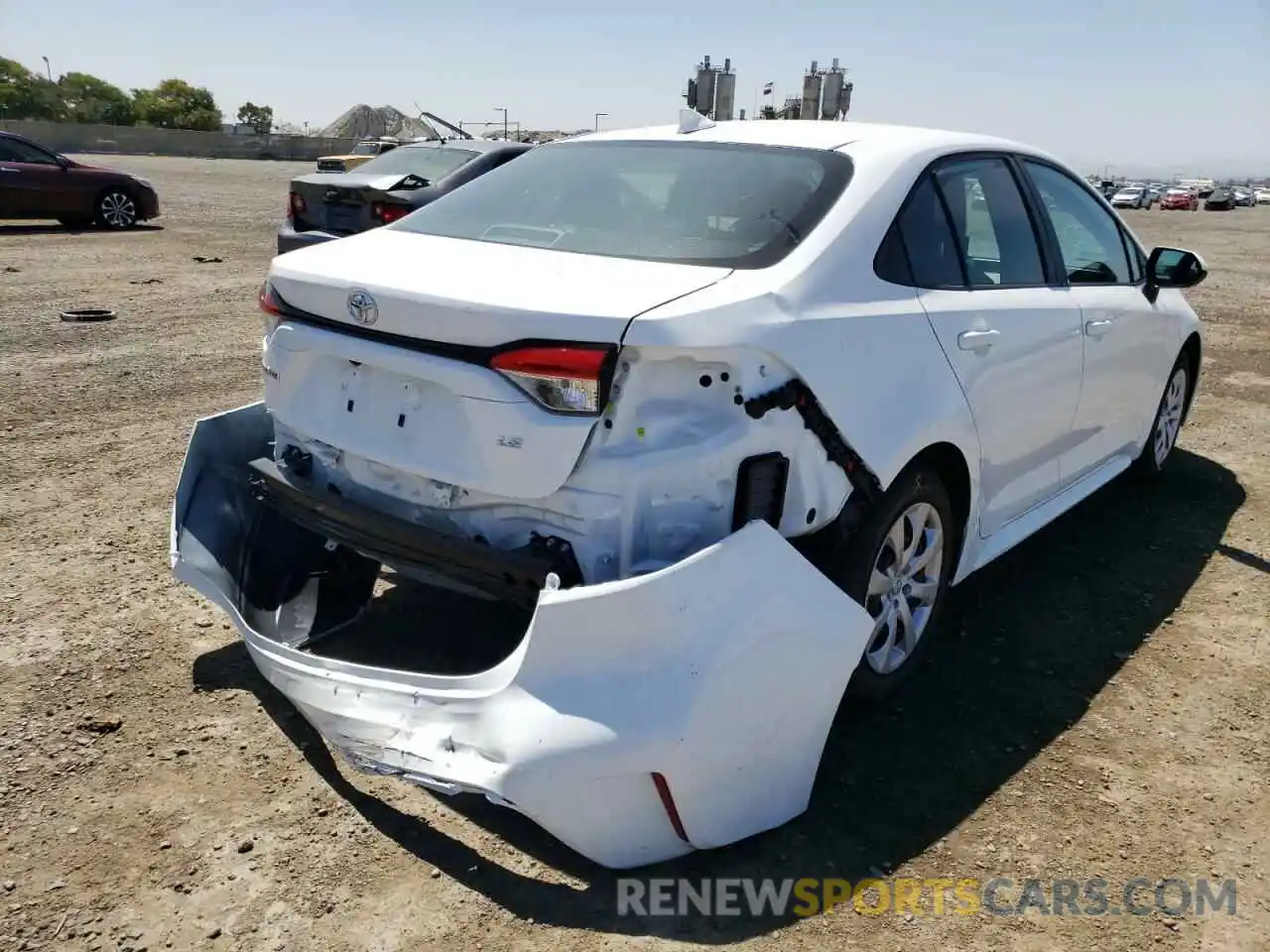 4 Photograph of a damaged car 5YFEPMAE1NP318578 TOYOTA COROLLA 2022