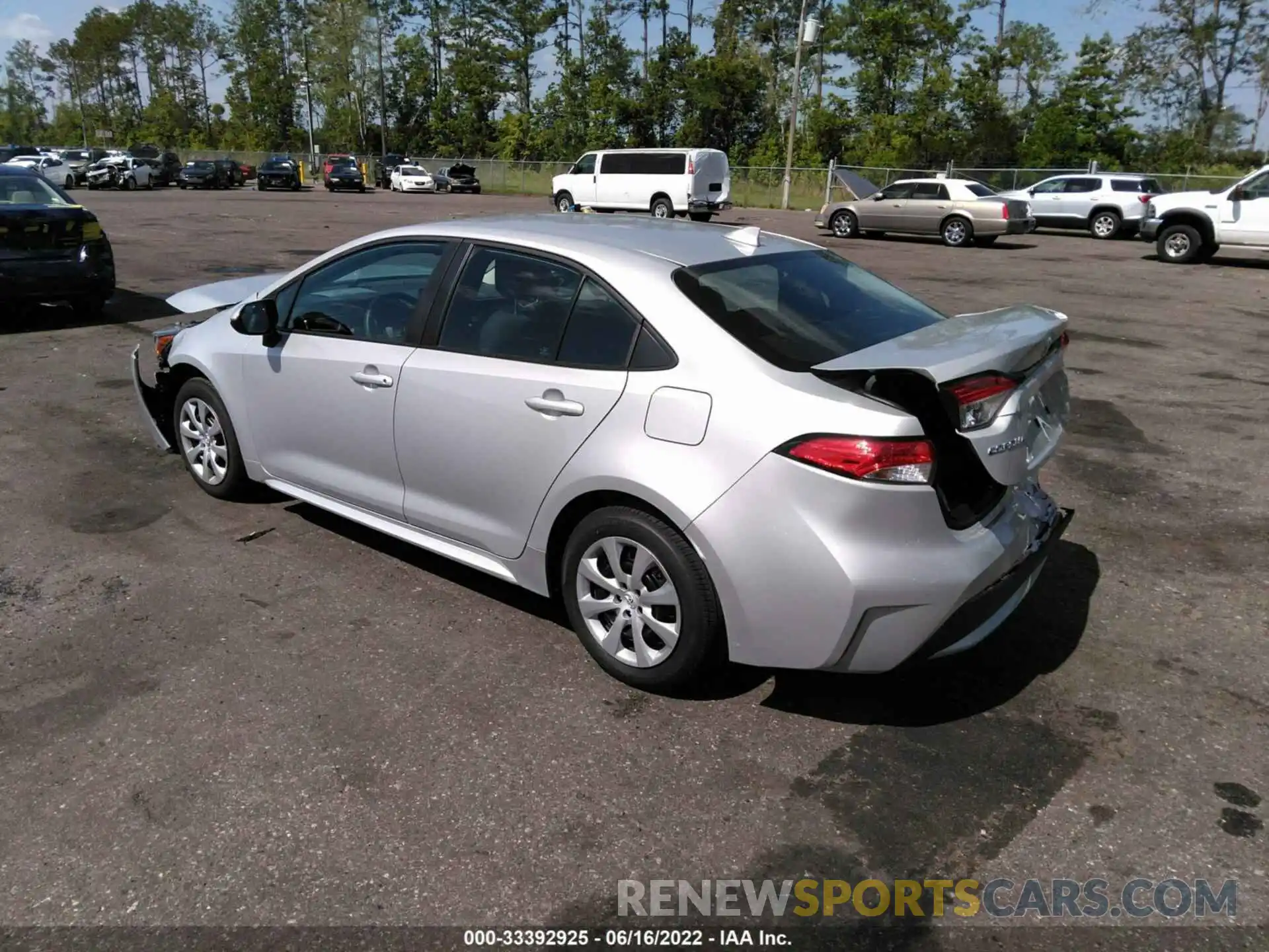 3 Photograph of a damaged car 5YFEPMAE1NP330598 TOYOTA COROLLA 2022