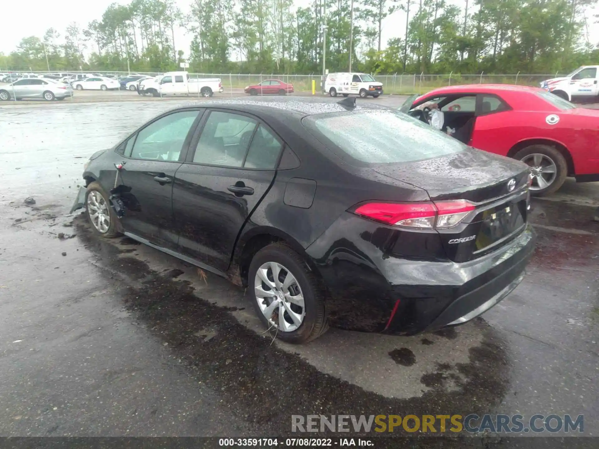 3 Photograph of a damaged car 5YFEPMAE1NP330682 TOYOTA COROLLA 2022