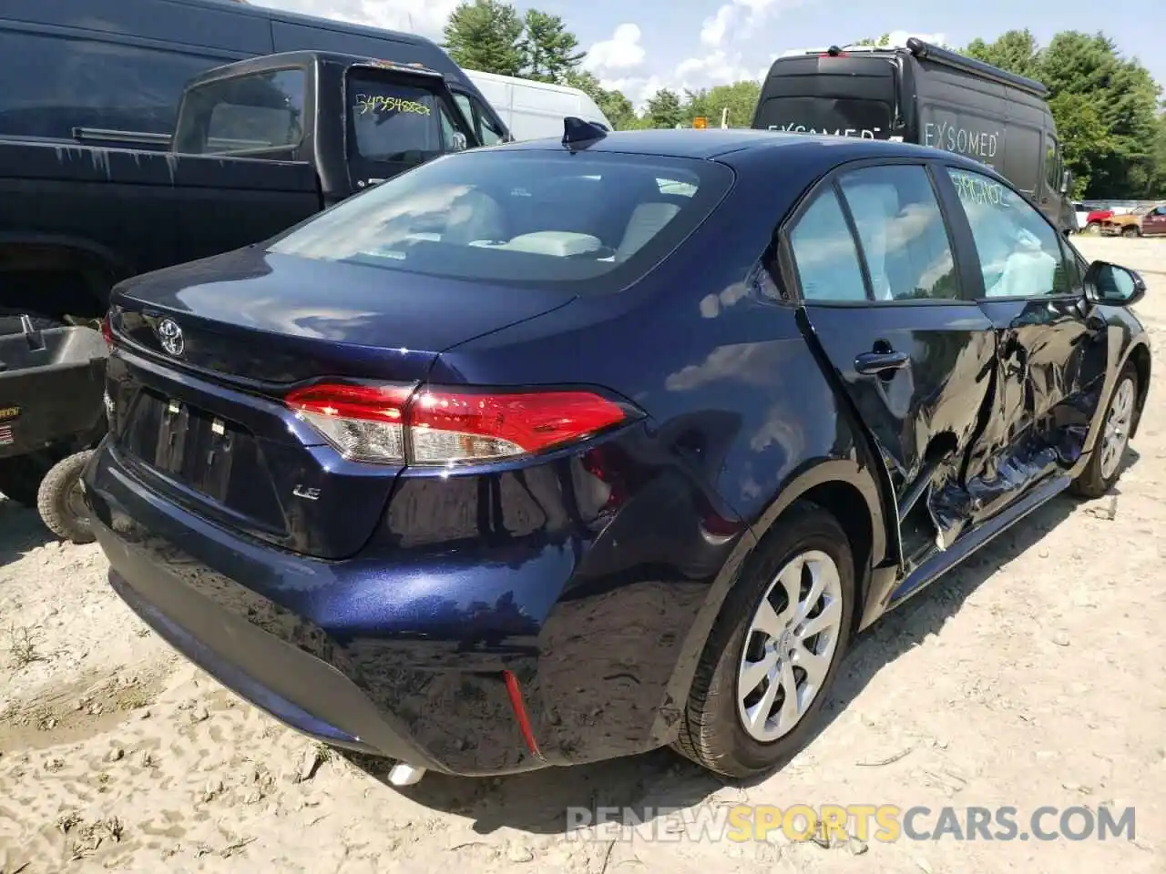 4 Photograph of a damaged car 5YFEPMAE1NP332447 TOYOTA COROLLA 2022