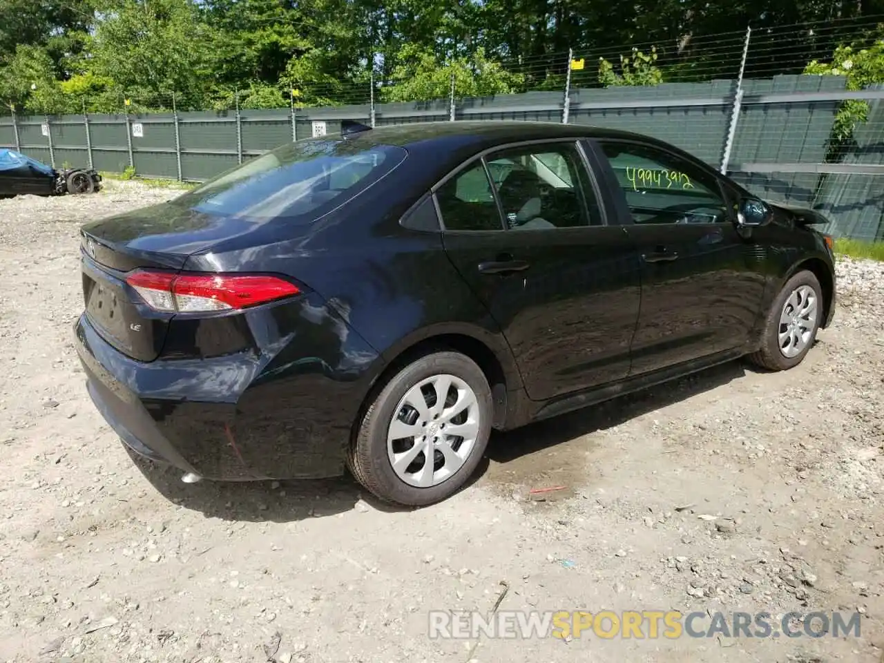 4 Photograph of a damaged car 5YFEPMAE1NP336806 TOYOTA COROLLA 2022