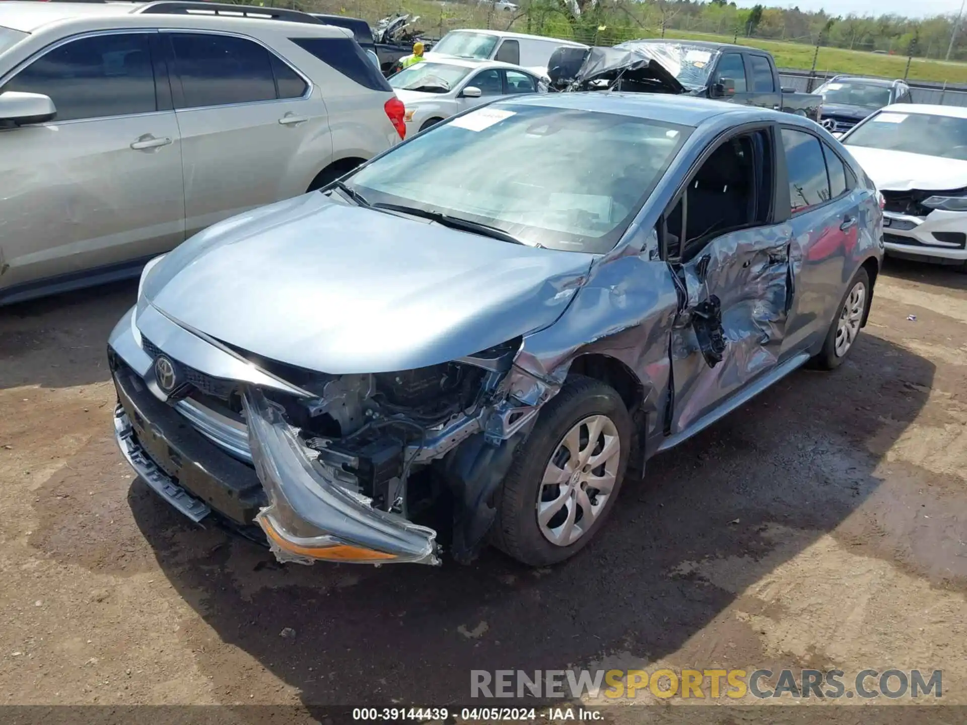 2 Photograph of a damaged car 5YFEPMAE1NP377288 TOYOTA COROLLA 2022