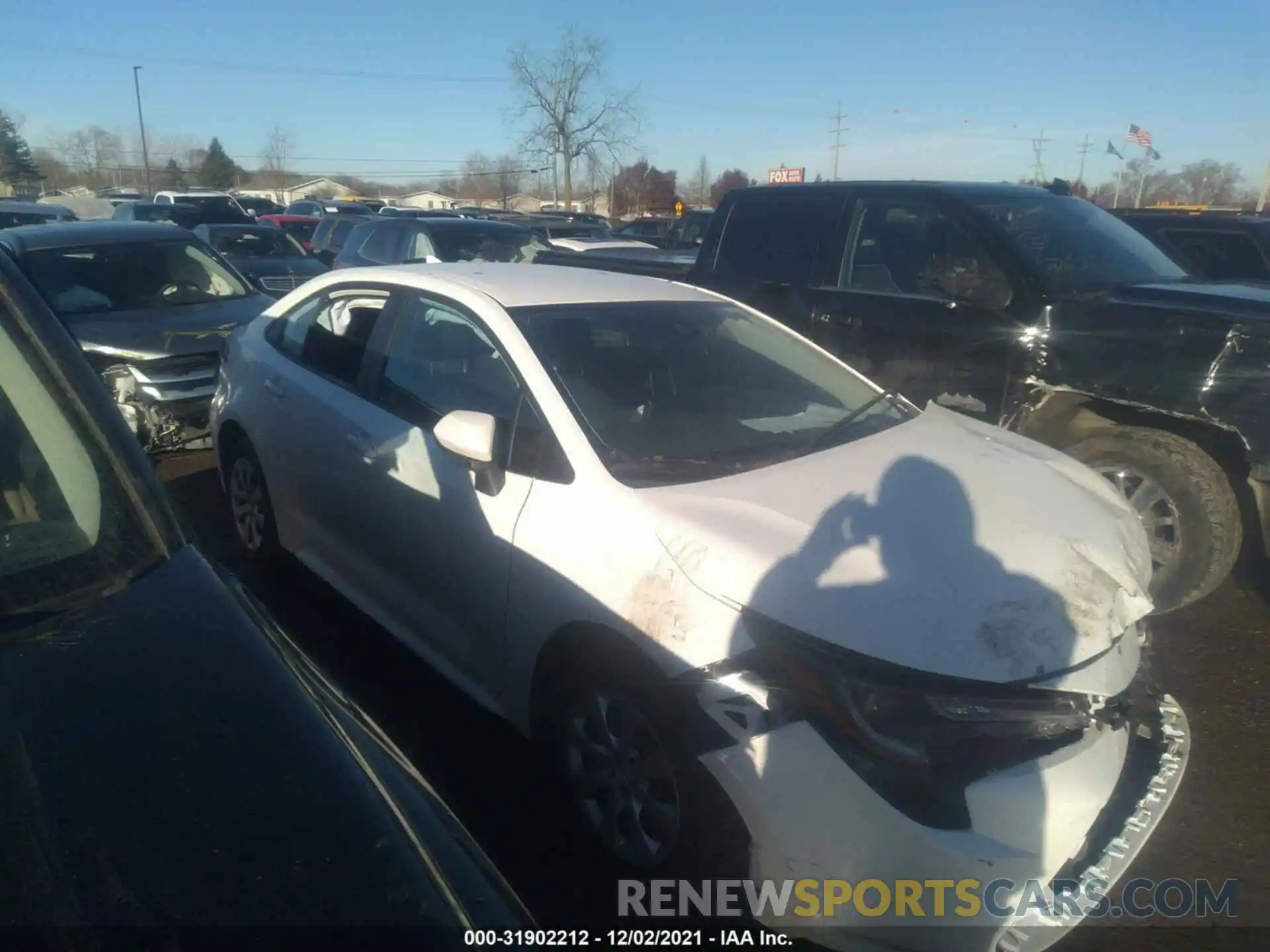 1 Photograph of a damaged car 5YFEPMAE2NP272226 TOYOTA COROLLA 2022