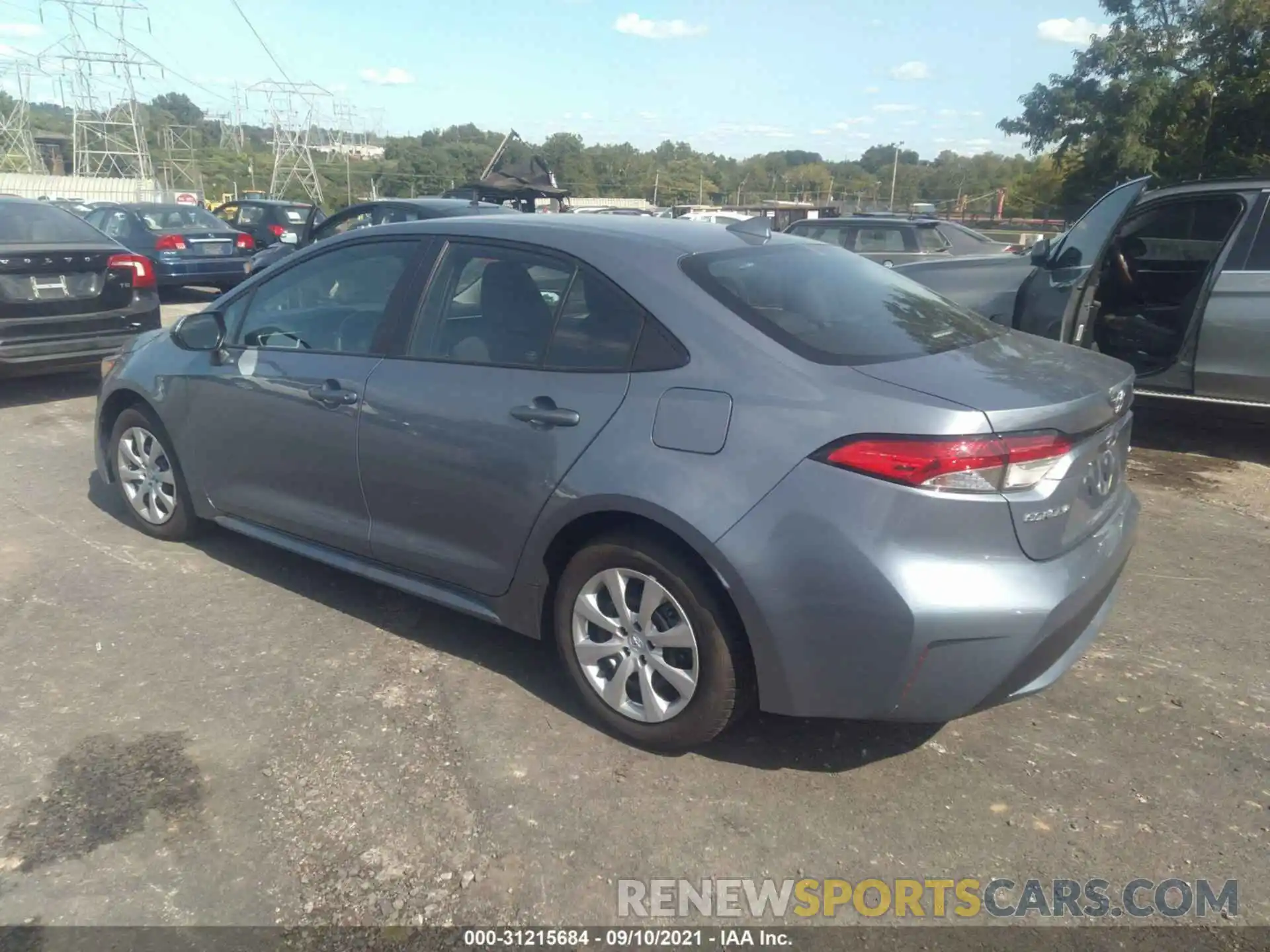 3 Photograph of a damaged car 5YFEPMAE2NP272260 TOYOTA COROLLA 2022