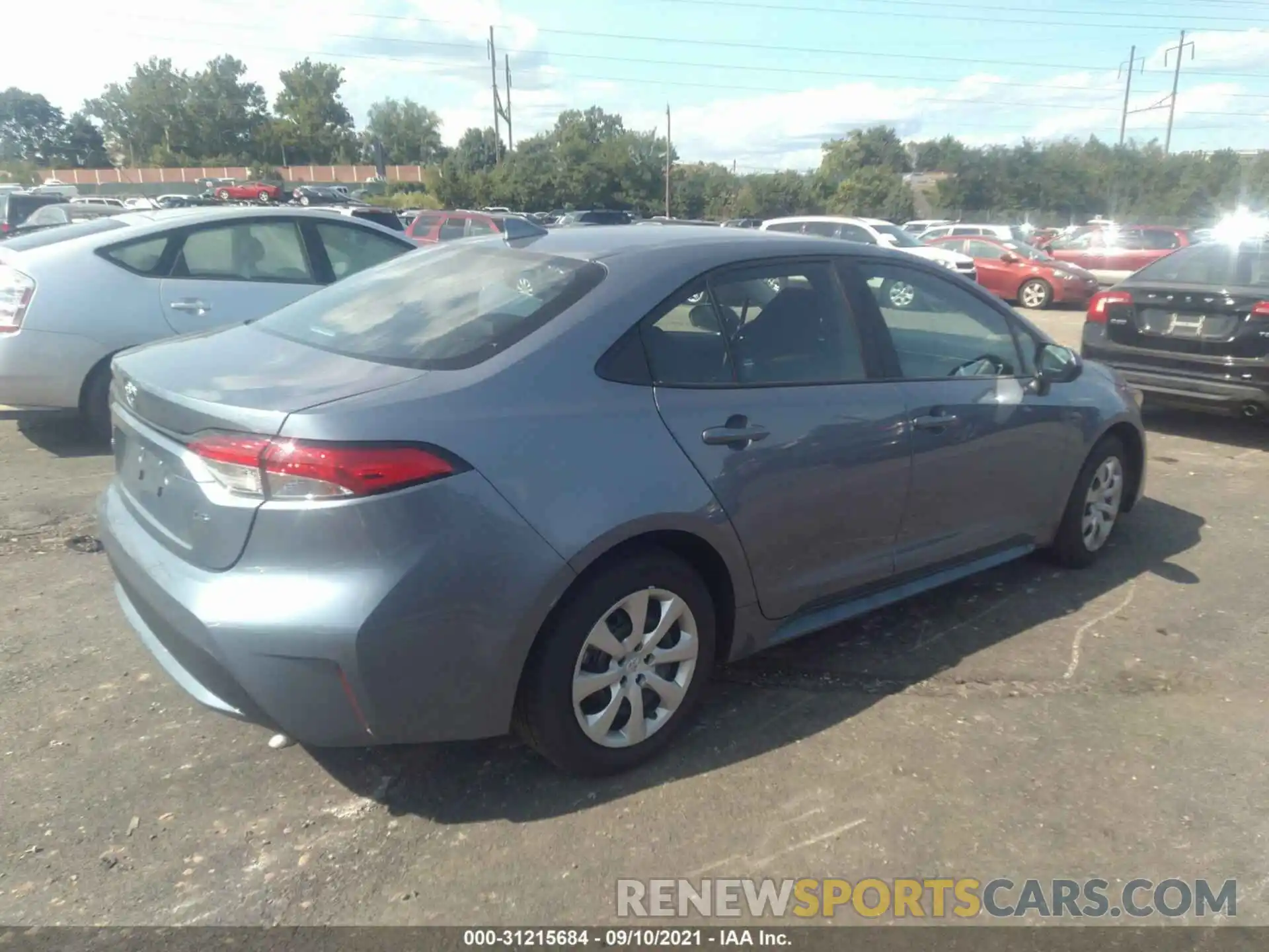 4 Photograph of a damaged car 5YFEPMAE2NP272260 TOYOTA COROLLA 2022