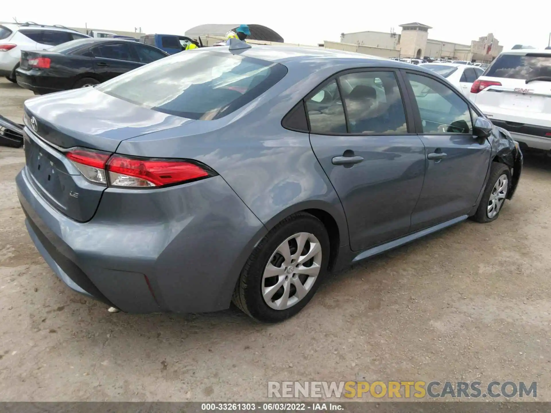 4 Photograph of a damaged car 5YFEPMAE2NP273327 TOYOTA COROLLA 2022