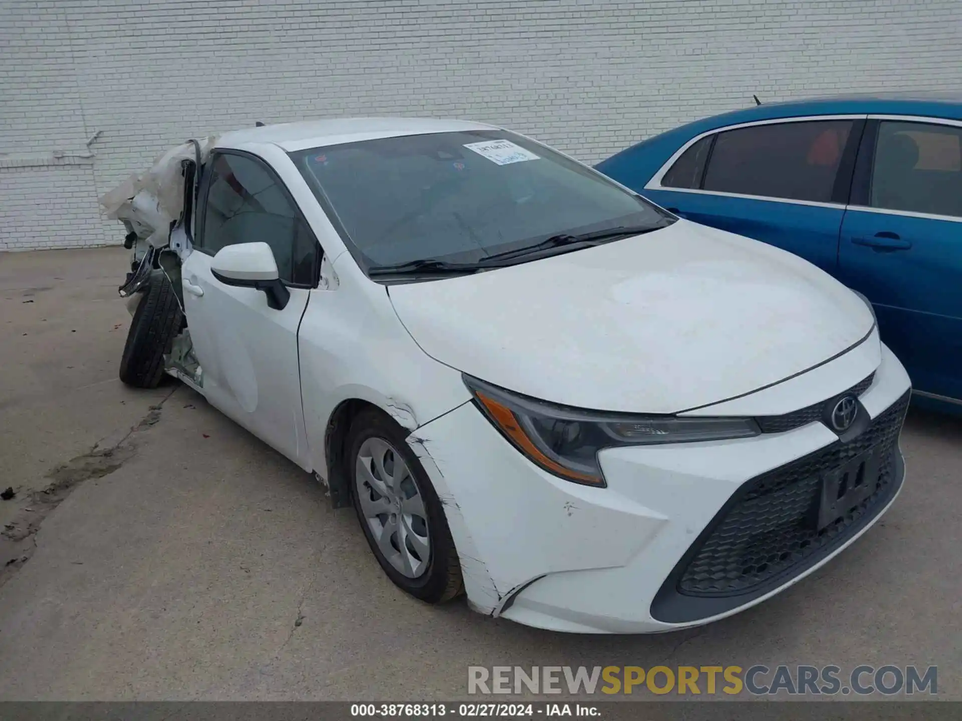 1 Photograph of a damaged car 5YFEPMAE2NP281931 TOYOTA COROLLA 2022