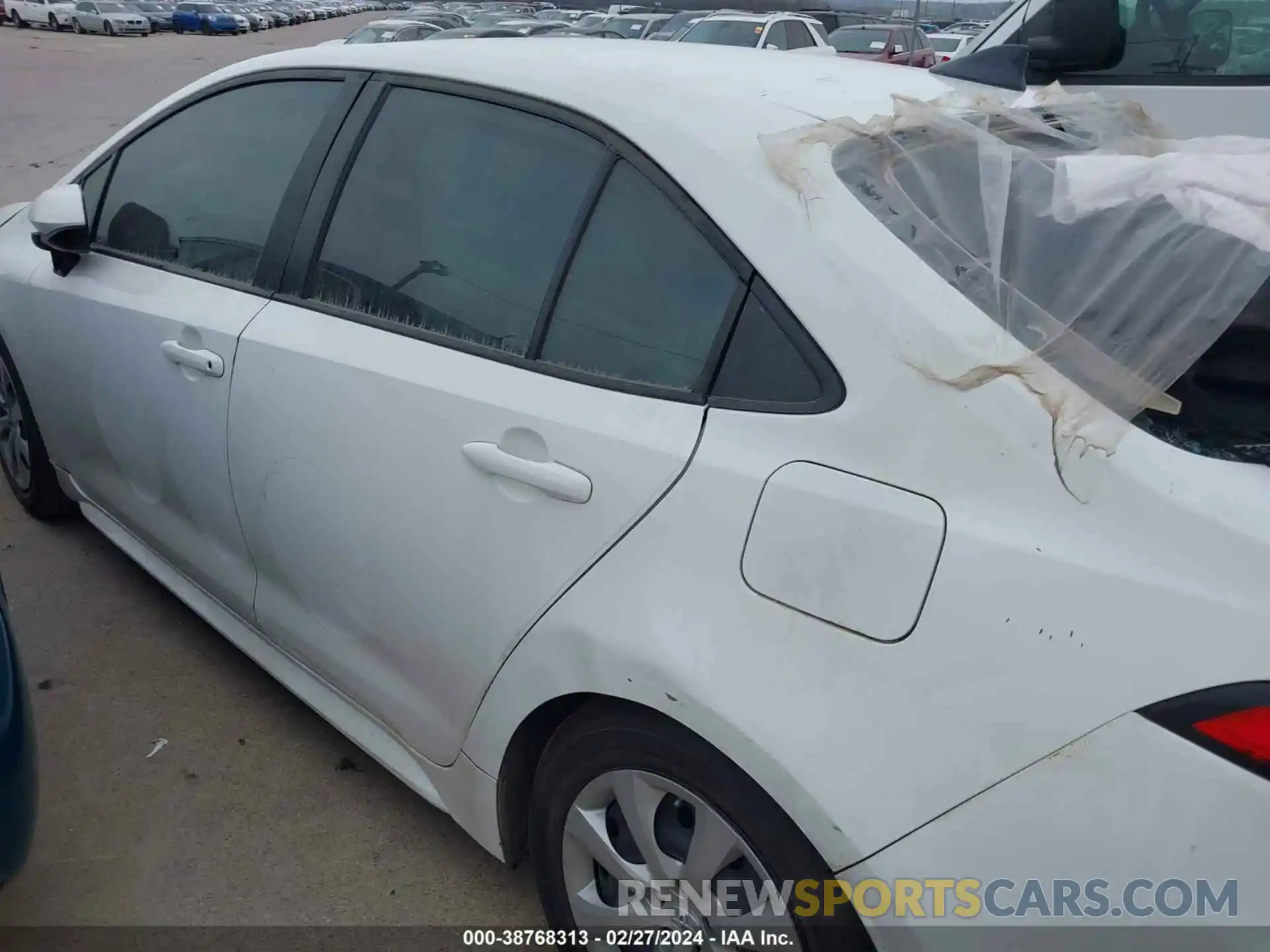 14 Photograph of a damaged car 5YFEPMAE2NP281931 TOYOTA COROLLA 2022