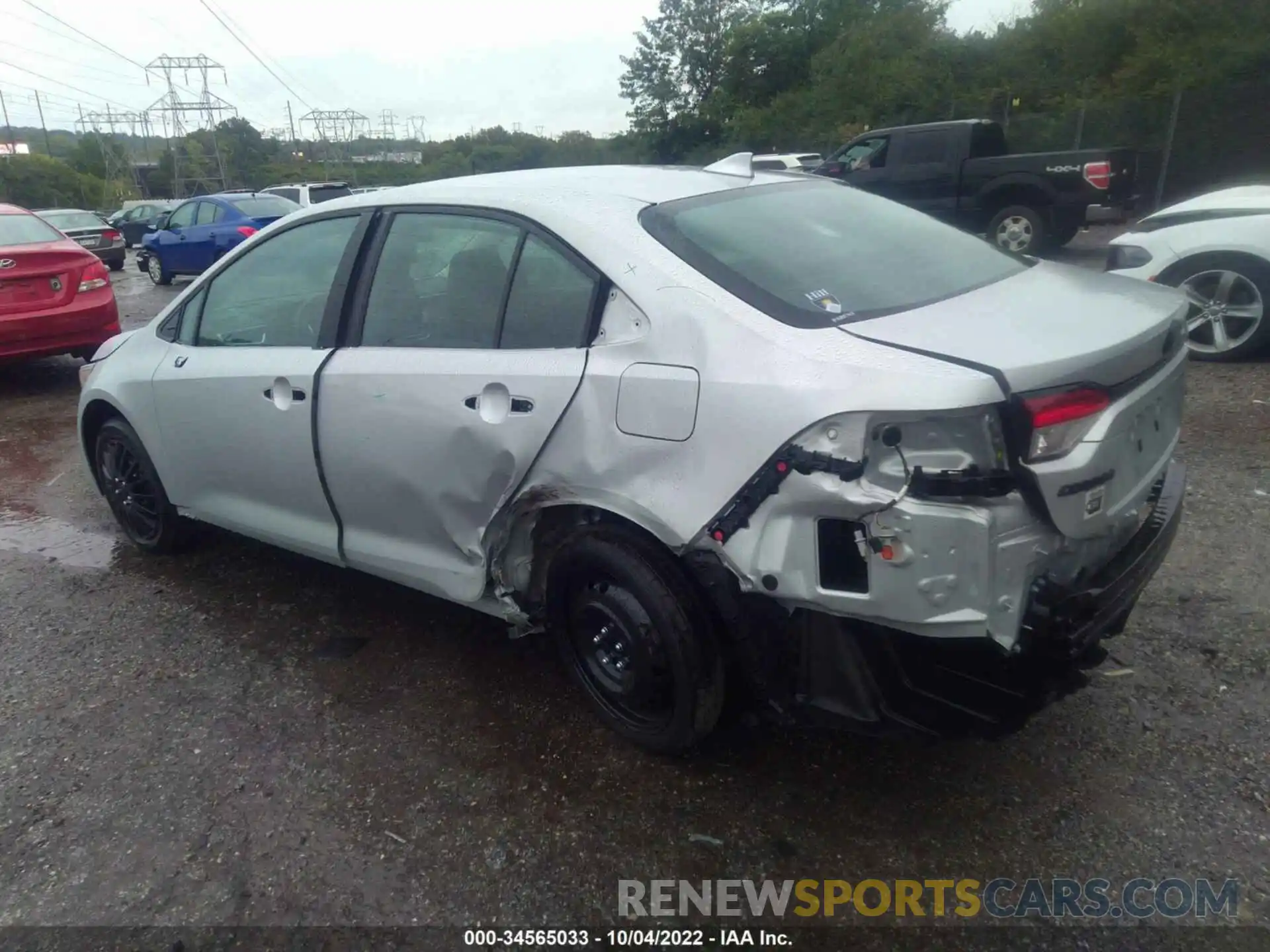 3 Photograph of a damaged car 5YFEPMAE2NP284019 TOYOTA COROLLA 2022