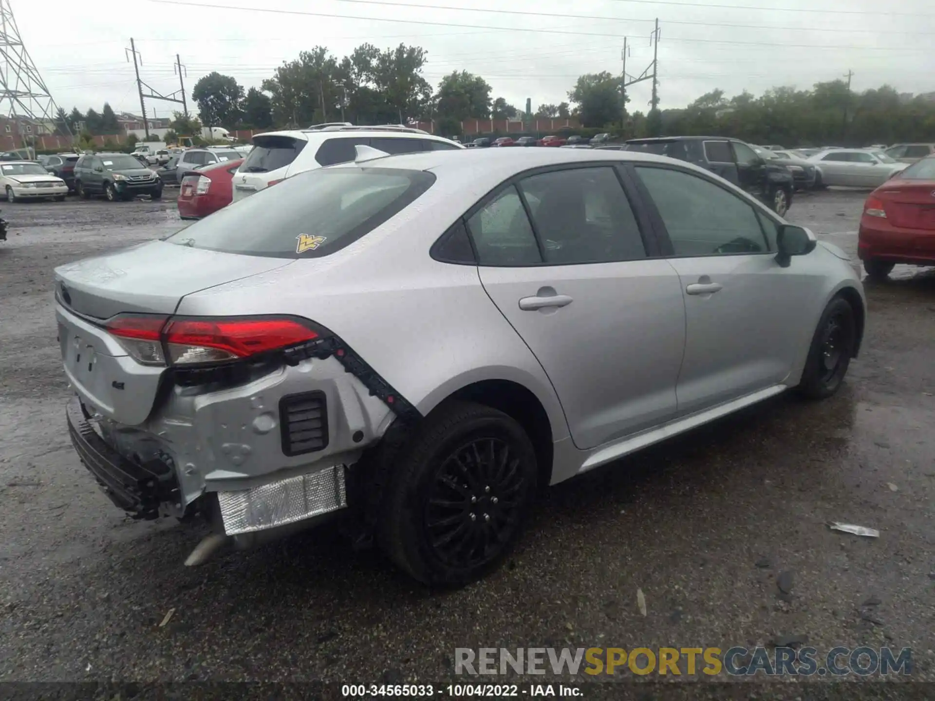 4 Photograph of a damaged car 5YFEPMAE2NP284019 TOYOTA COROLLA 2022