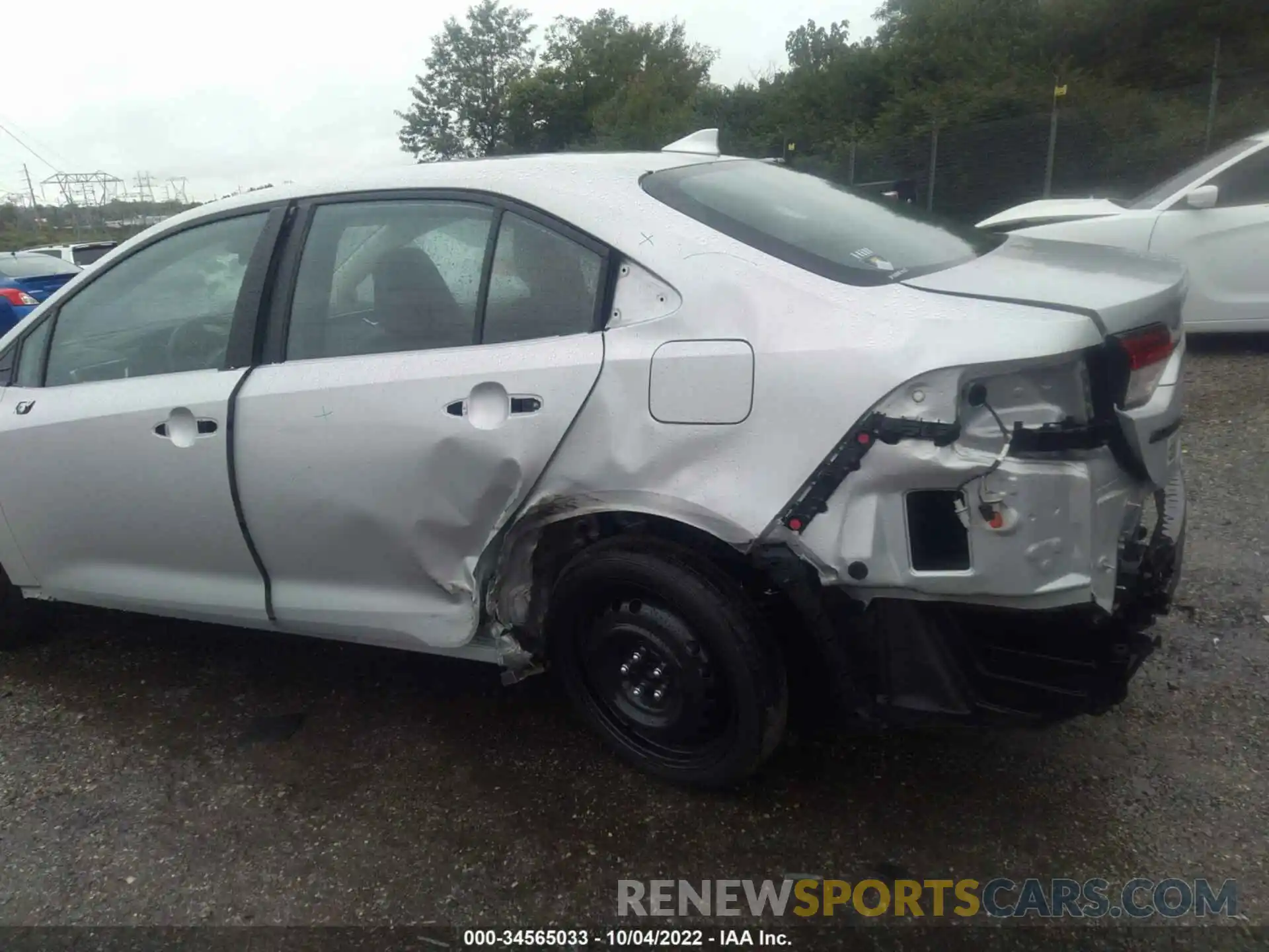 6 Photograph of a damaged car 5YFEPMAE2NP284019 TOYOTA COROLLA 2022