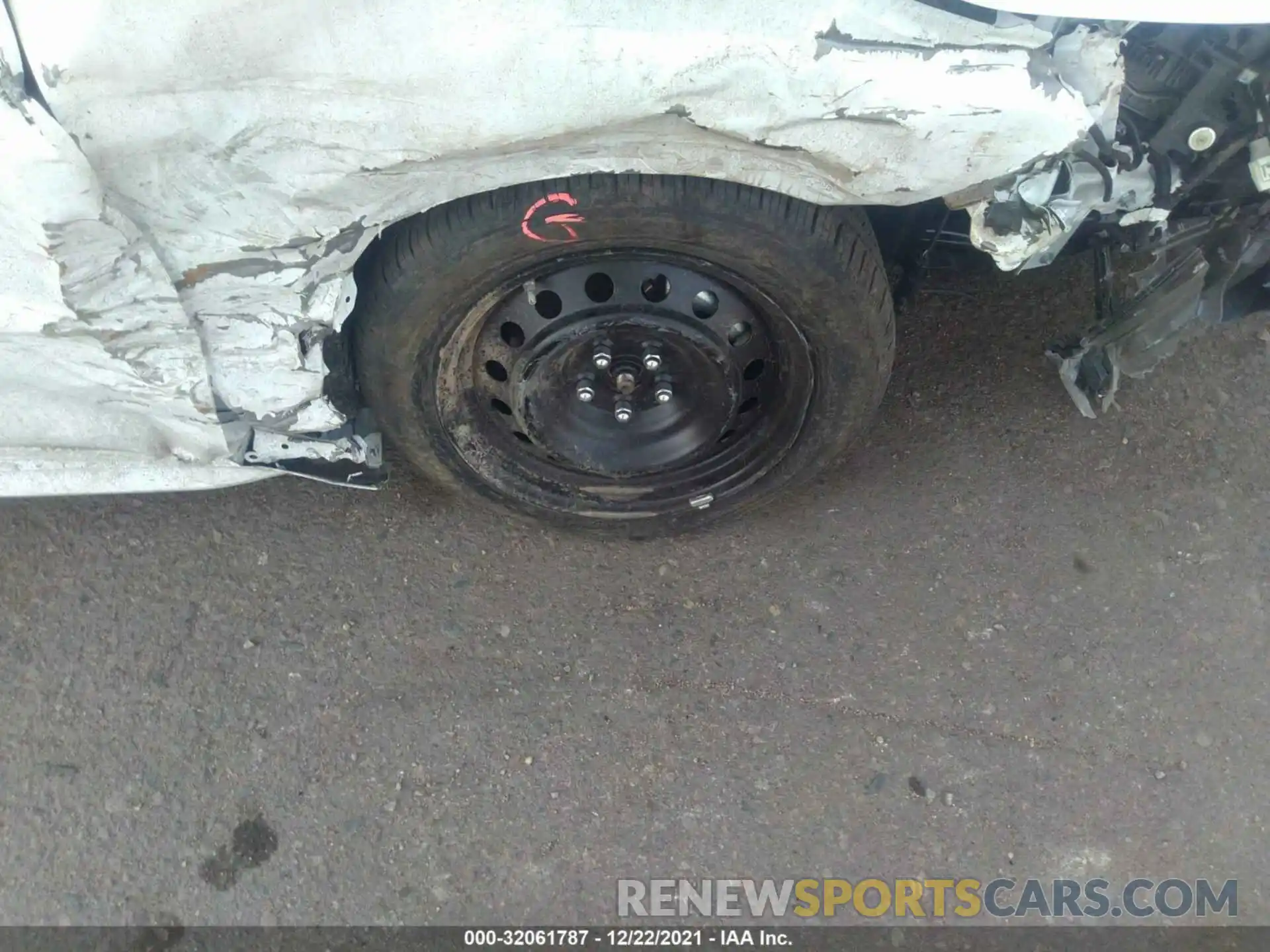 15 Photograph of a damaged car 5YFEPMAE2NP287681 TOYOTA COROLLA 2022