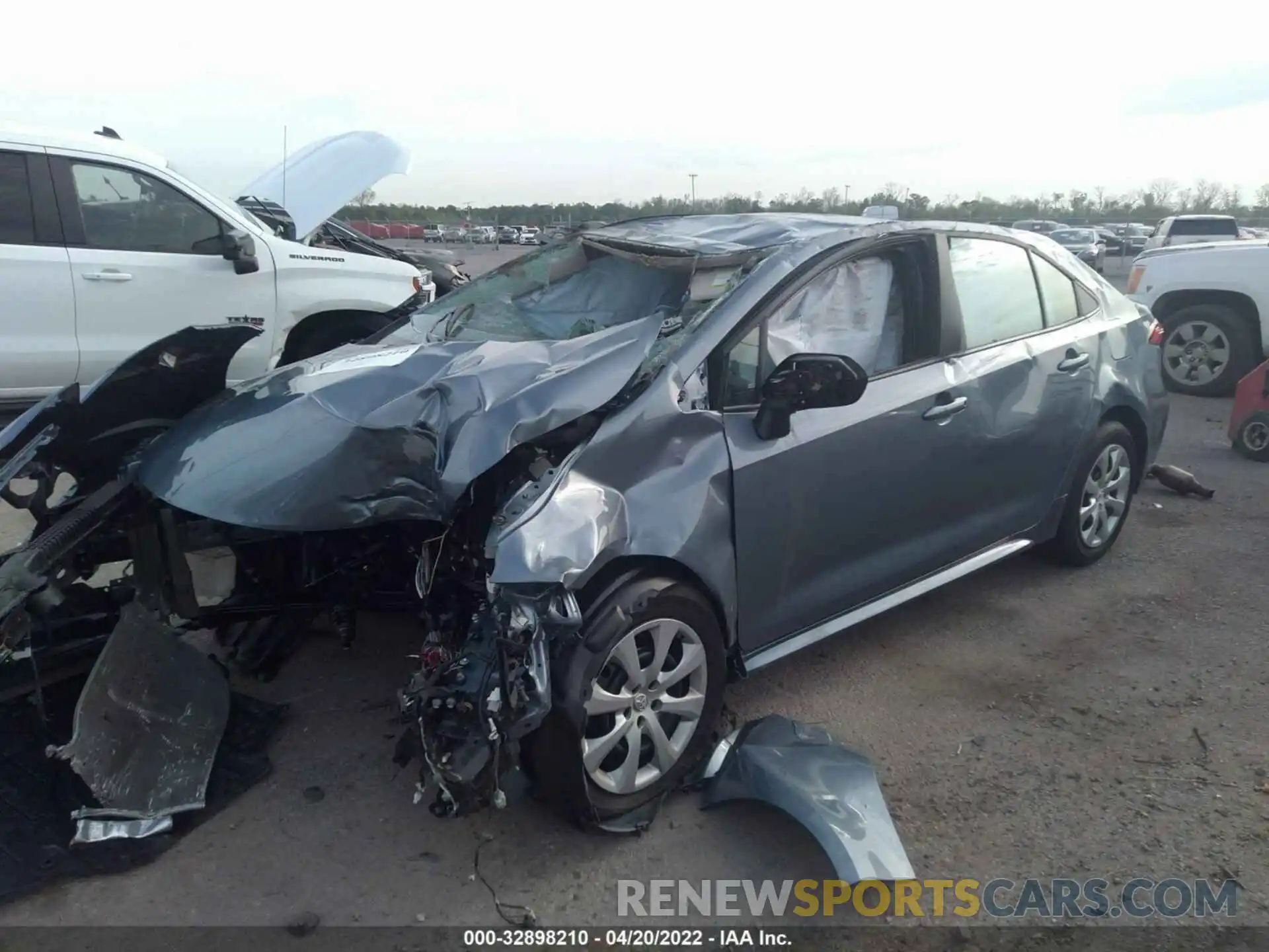 2 Photograph of a damaged car 5YFEPMAE2NP288412 TOYOTA COROLLA 2022