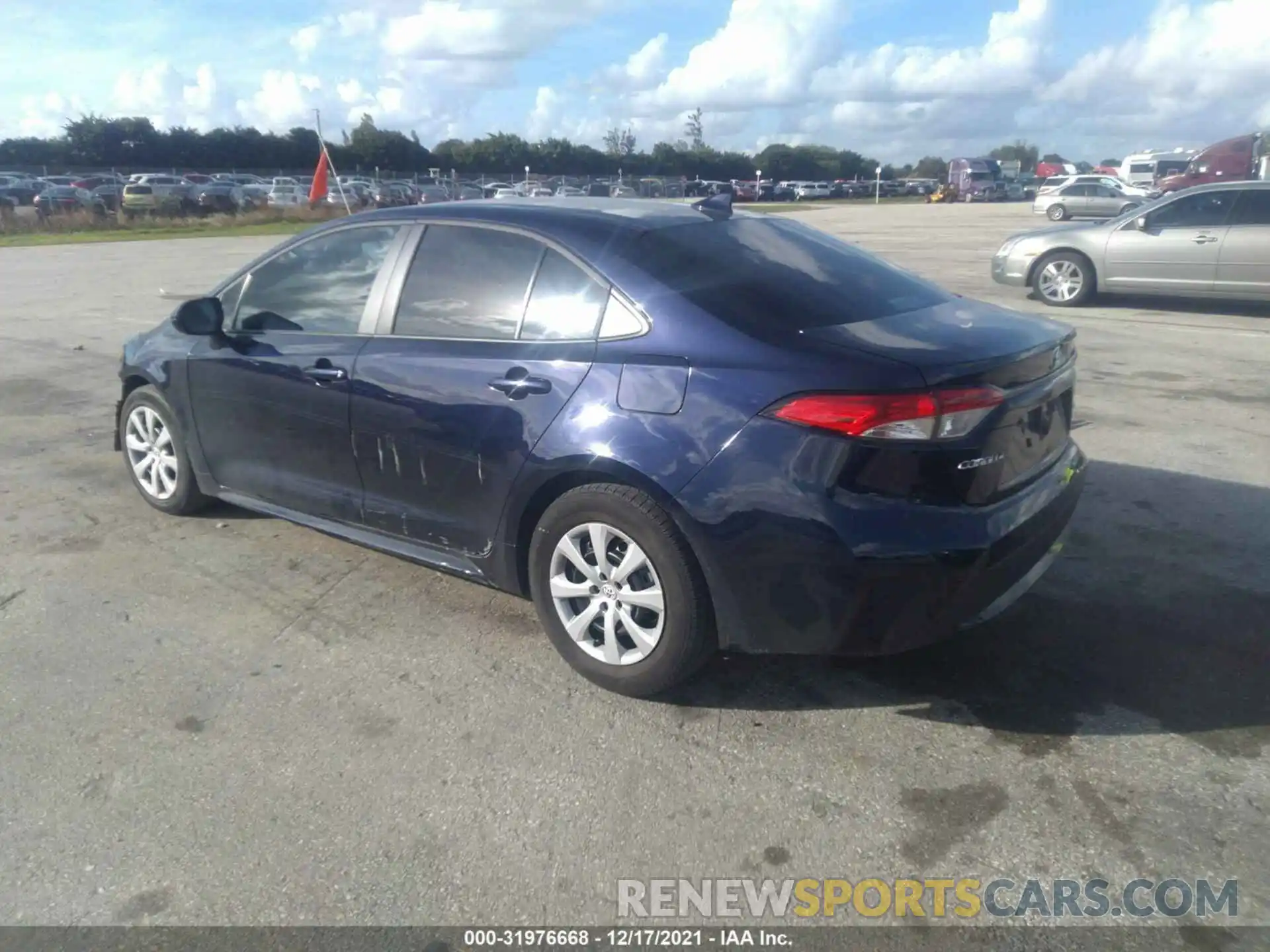 3 Photograph of a damaged car 5YFEPMAE2NP292086 TOYOTA COROLLA 2022