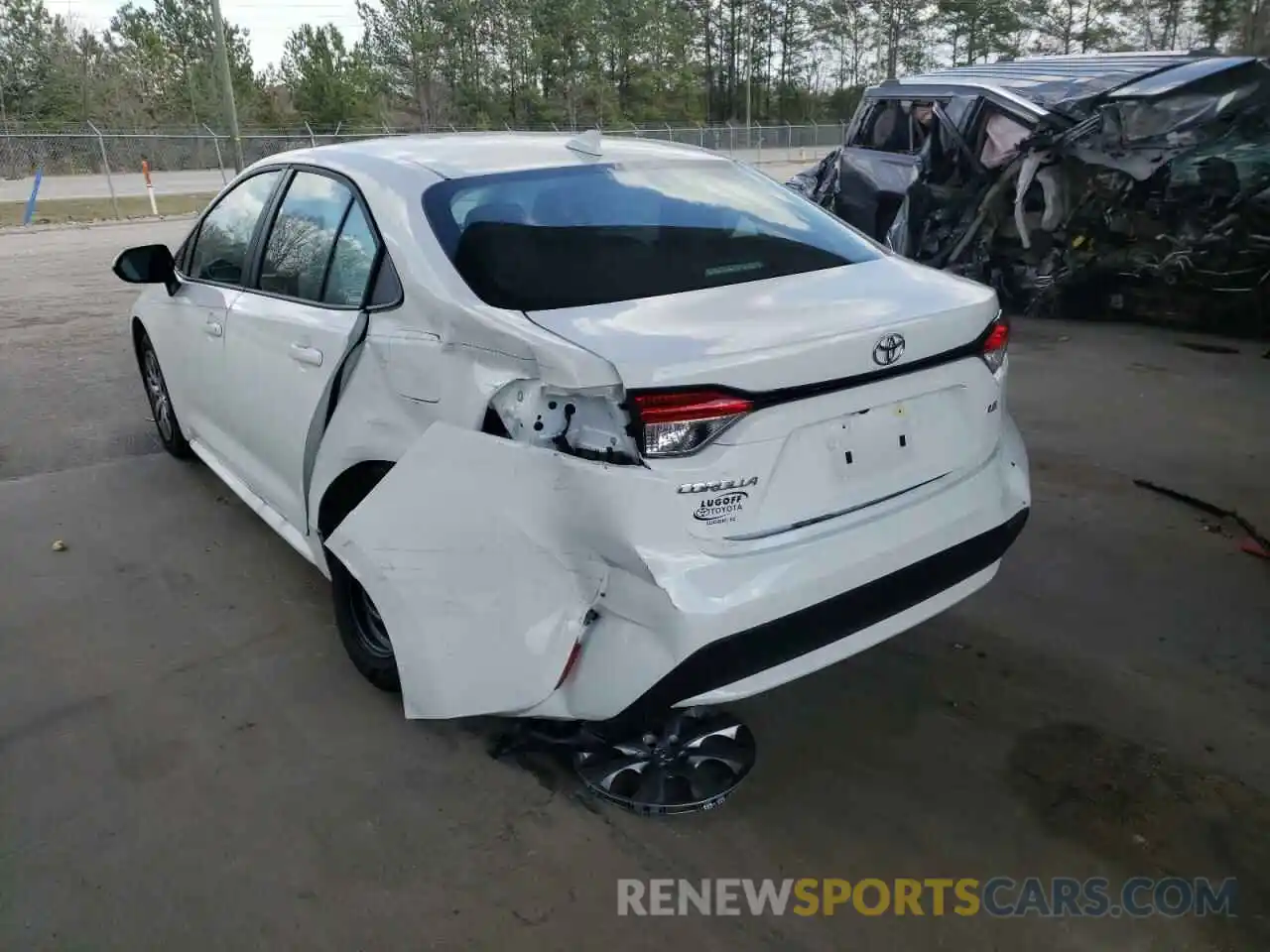 3 Photograph of a damaged car 5YFEPMAE2NP299457 TOYOTA COROLLA 2022