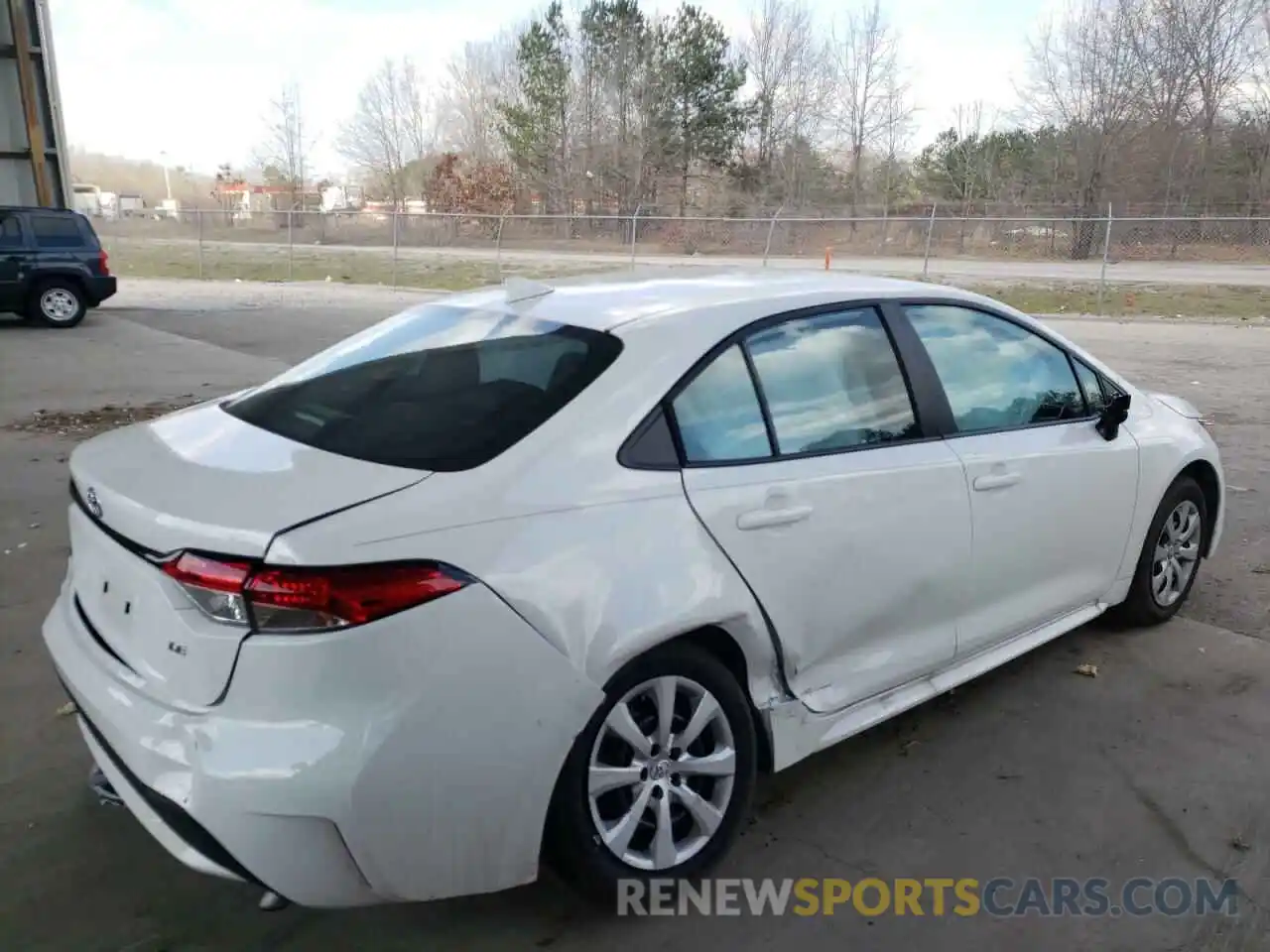 4 Photograph of a damaged car 5YFEPMAE2NP299457 TOYOTA COROLLA 2022