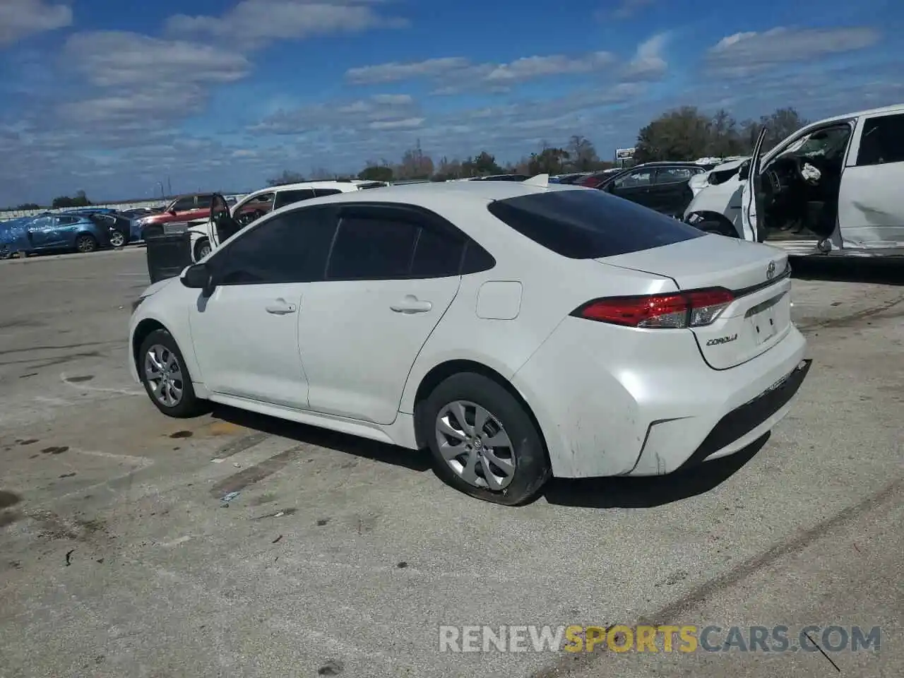 2 Photograph of a damaged car 5YFEPMAE2NP302714 TOYOTA COROLLA 2022