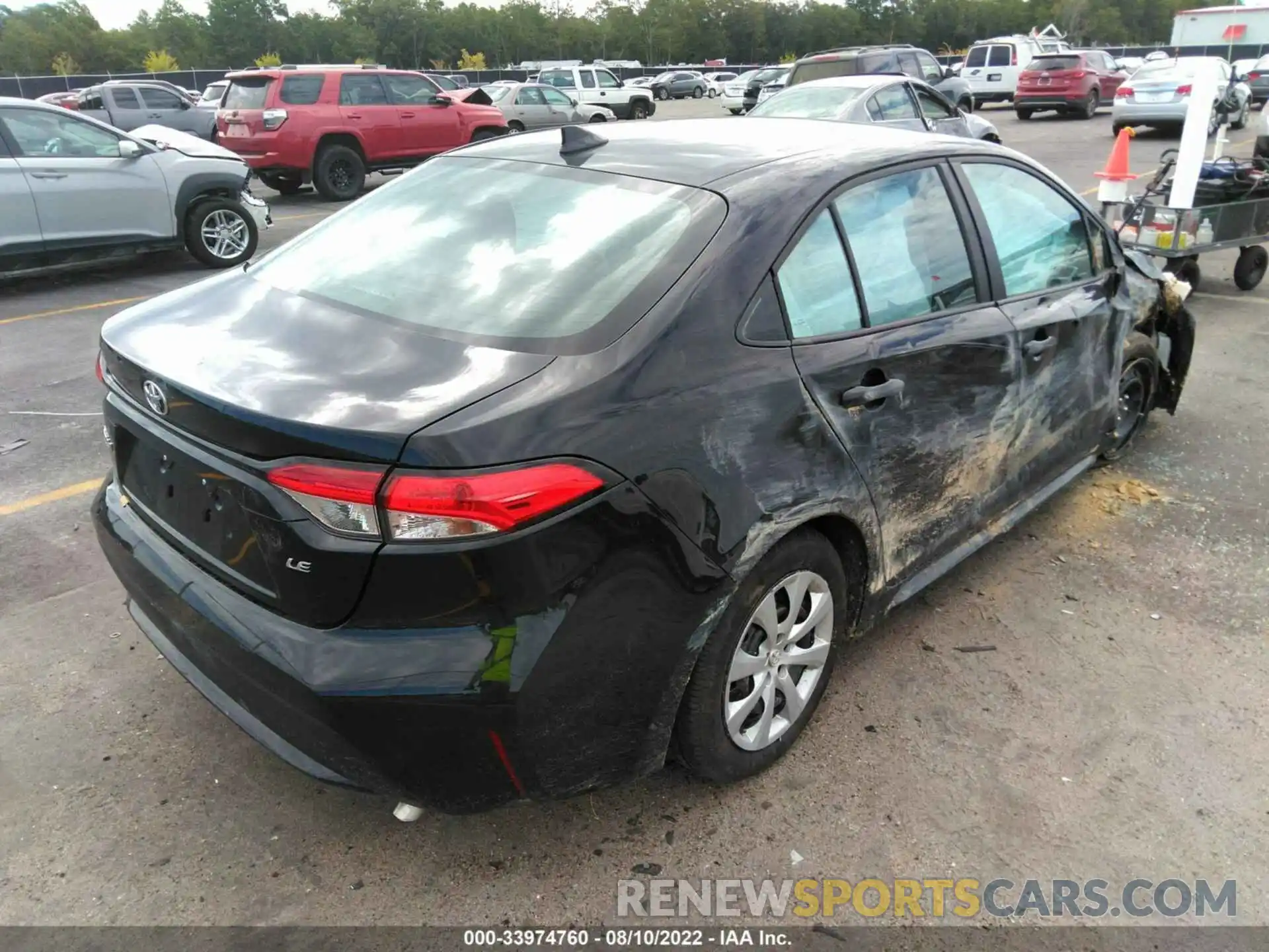 4 Photograph of a damaged car 5YFEPMAE2NP326804 TOYOTA COROLLA 2022