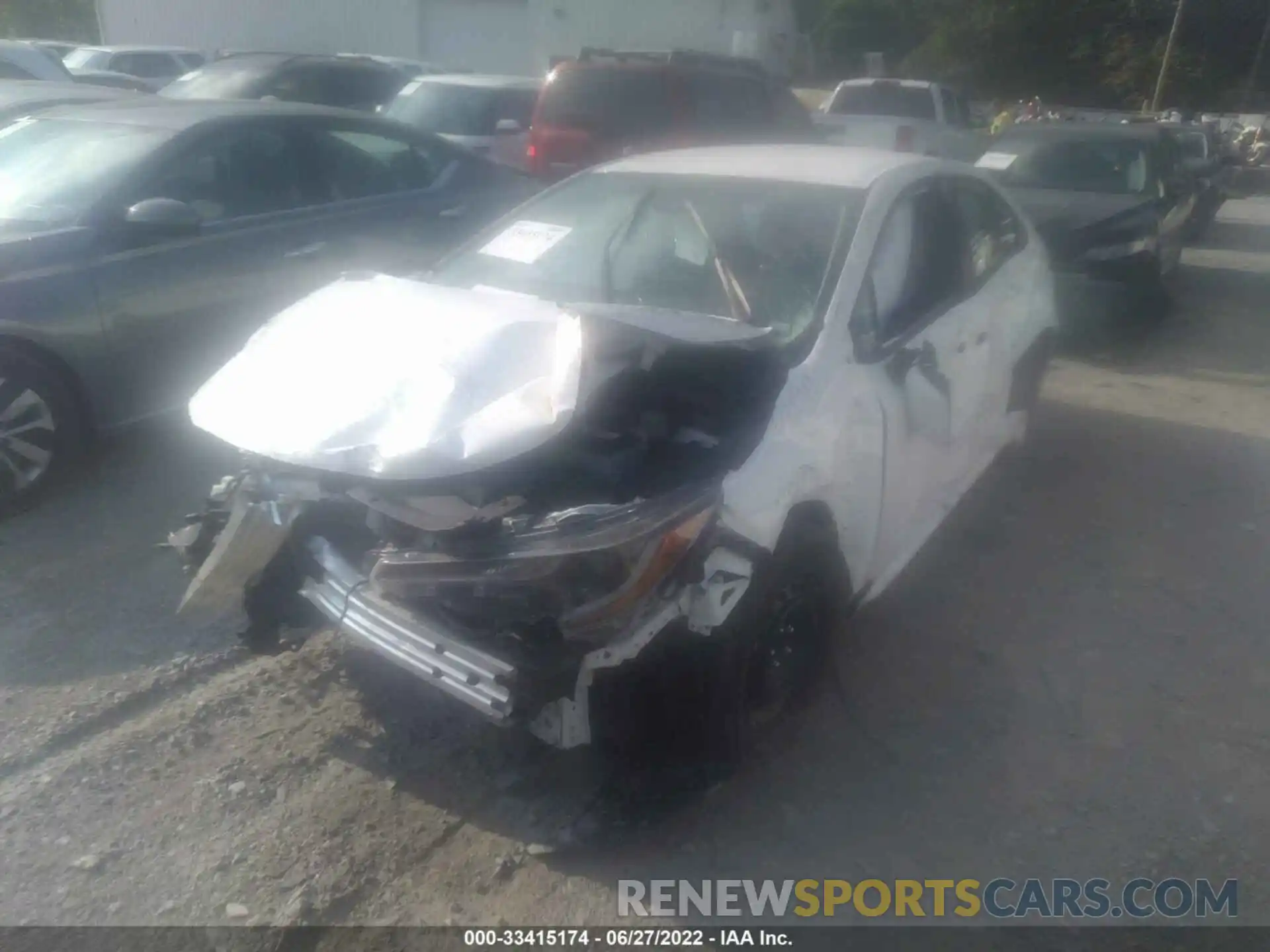 2 Photograph of a damaged car 5YFEPMAE2NP327032 TOYOTA COROLLA 2022