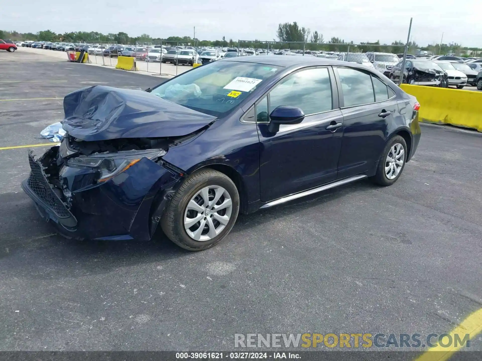 2 Photograph of a damaged car 5YFEPMAE2NP332330 TOYOTA COROLLA 2022