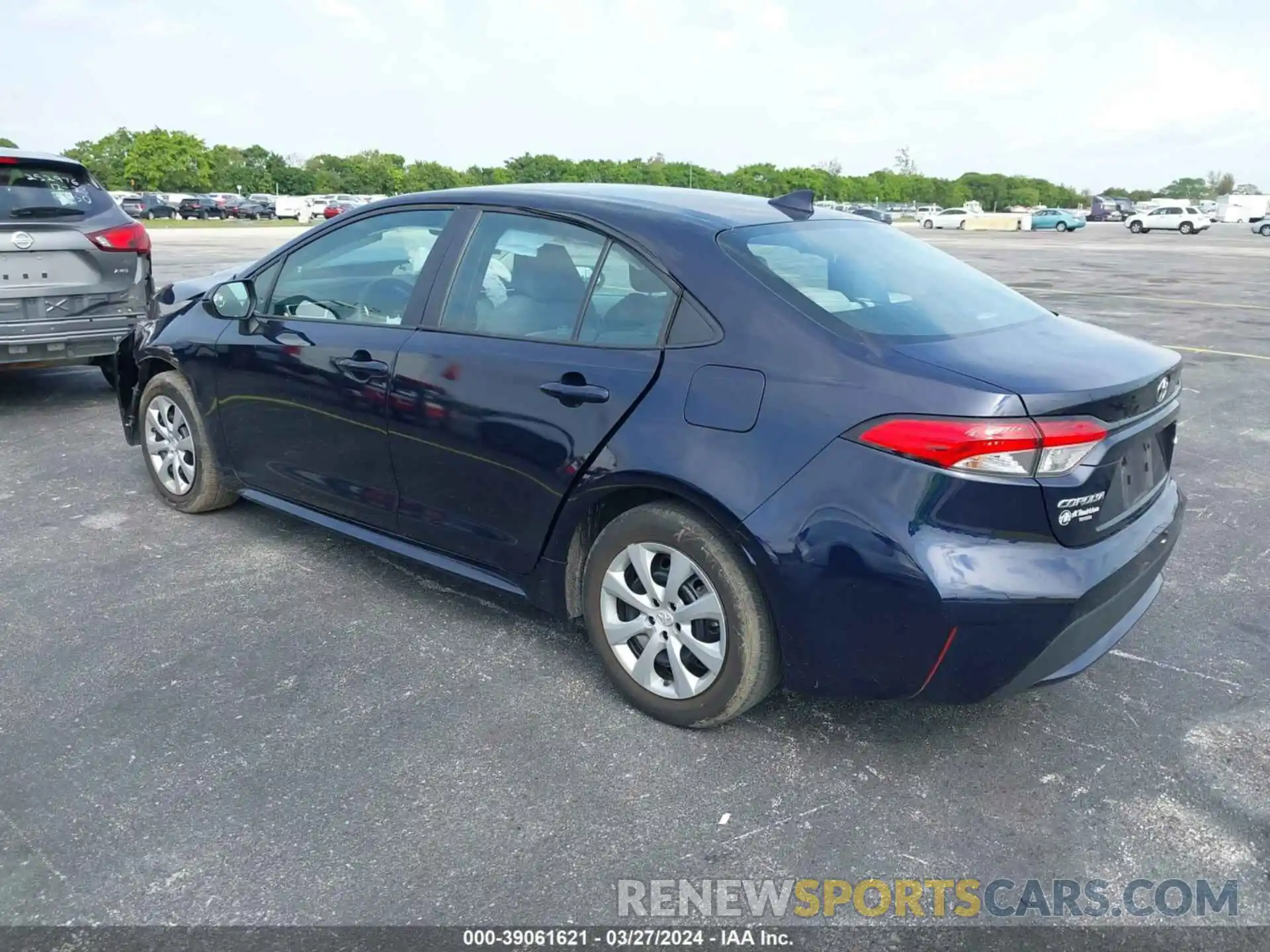 3 Photograph of a damaged car 5YFEPMAE2NP332330 TOYOTA COROLLA 2022