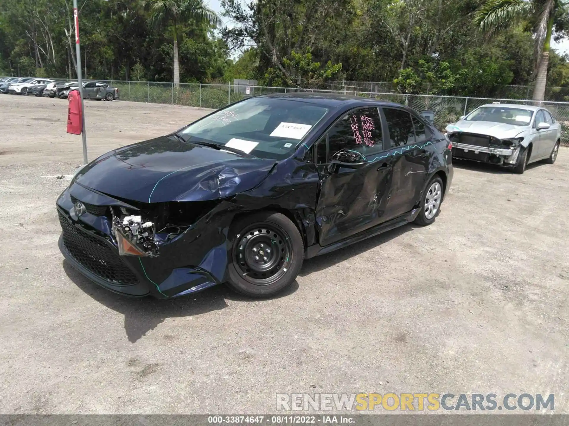 2 Photograph of a damaged car 5YFEPMAE2NP337611 TOYOTA COROLLA 2022