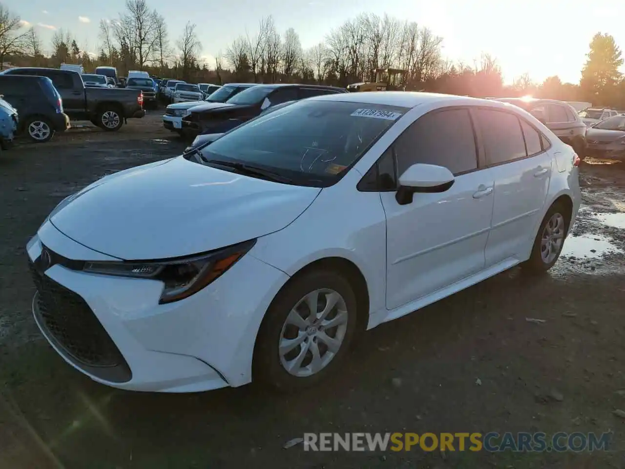 1 Photograph of a damaged car 5YFEPMAE2NP351623 TOYOTA COROLLA 2022