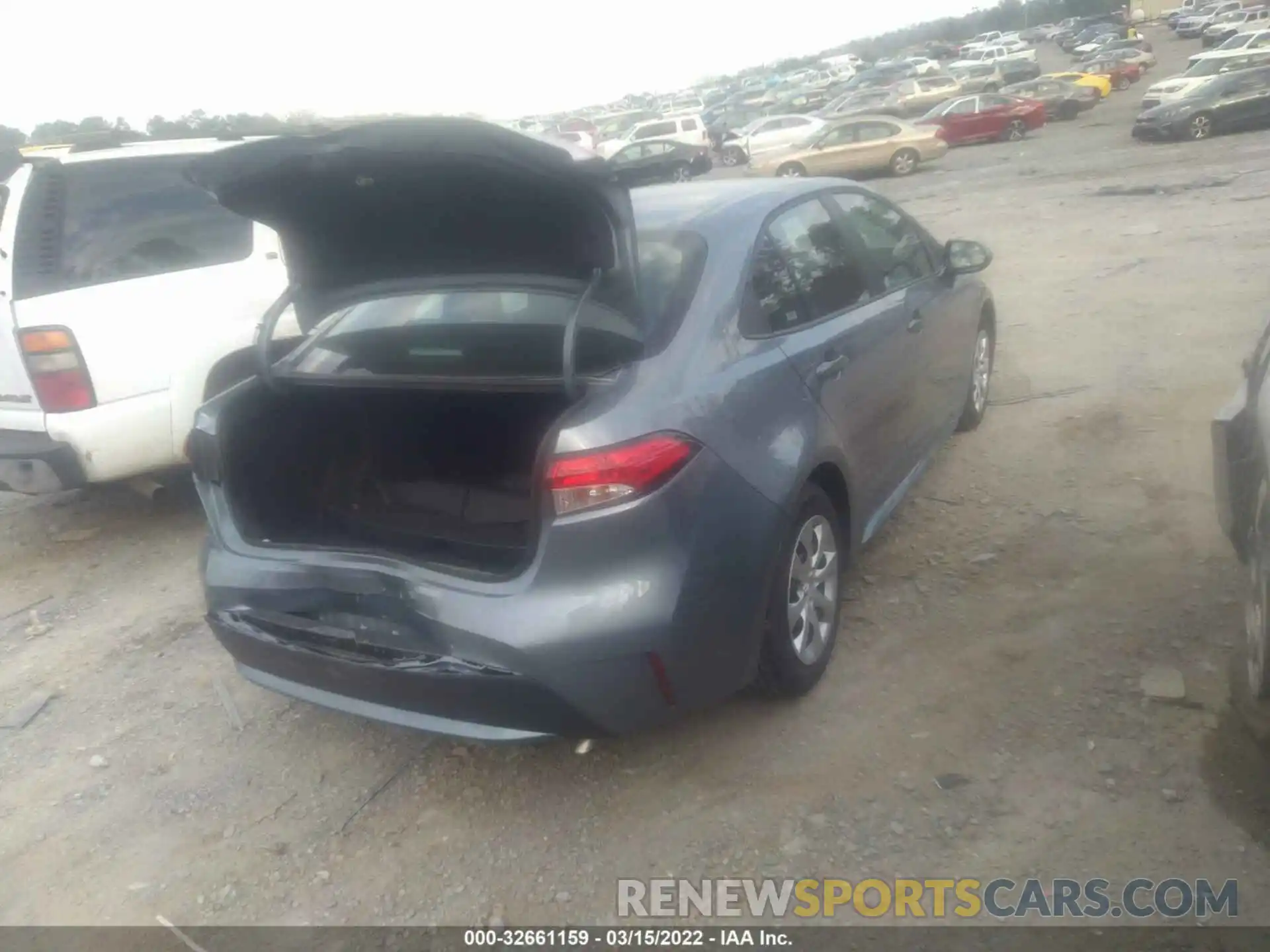 4 Photograph of a damaged car 5YFEPMAE3NP272283 TOYOTA COROLLA 2022