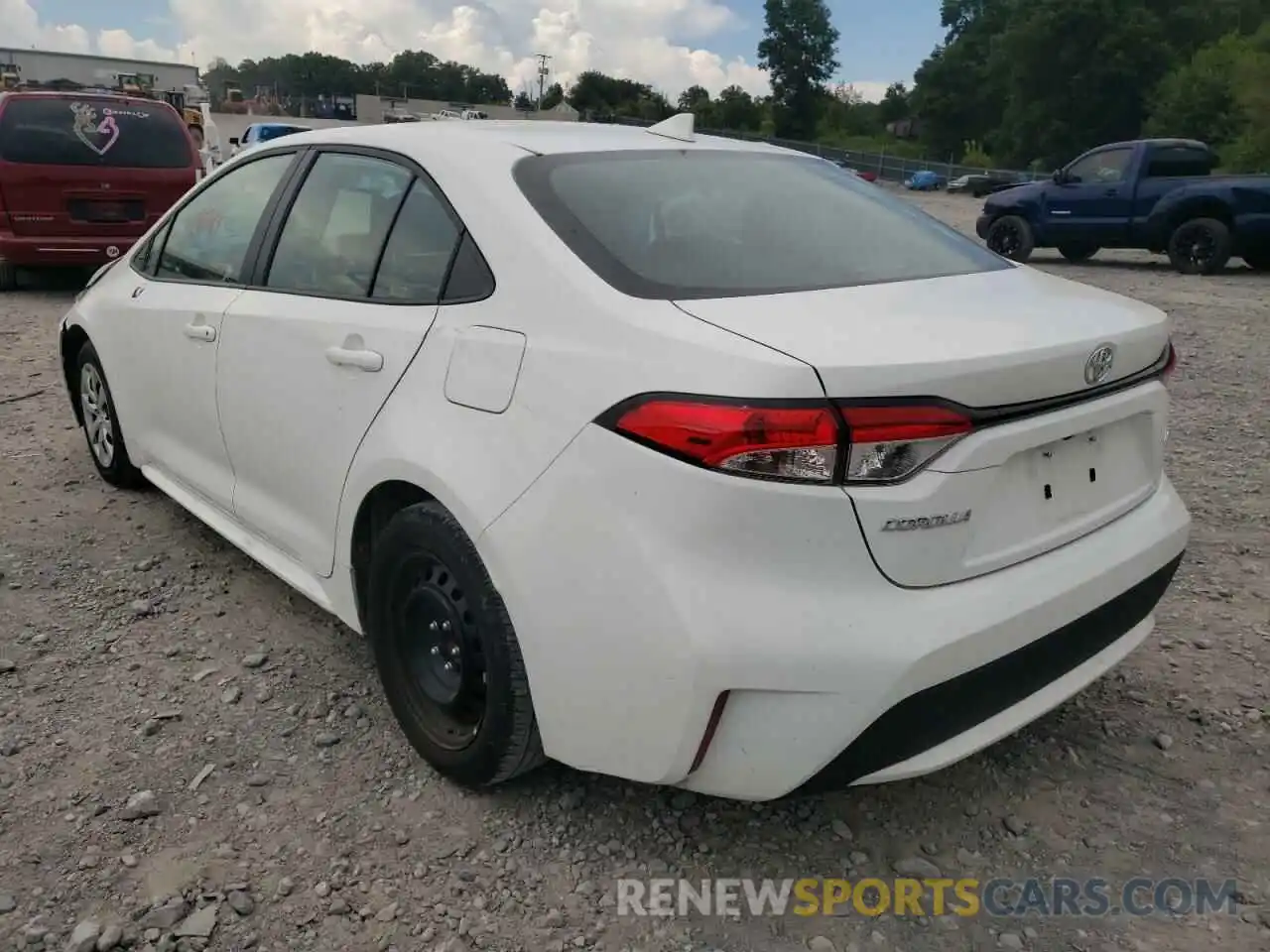 3 Photograph of a damaged car 5YFEPMAE3NP272834 TOYOTA COROLLA 2022