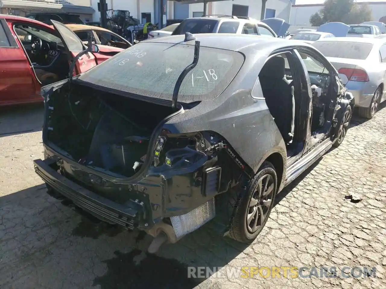 4 Photograph of a damaged car 5YFEPMAE3NP276026 TOYOTA COROLLA 2022