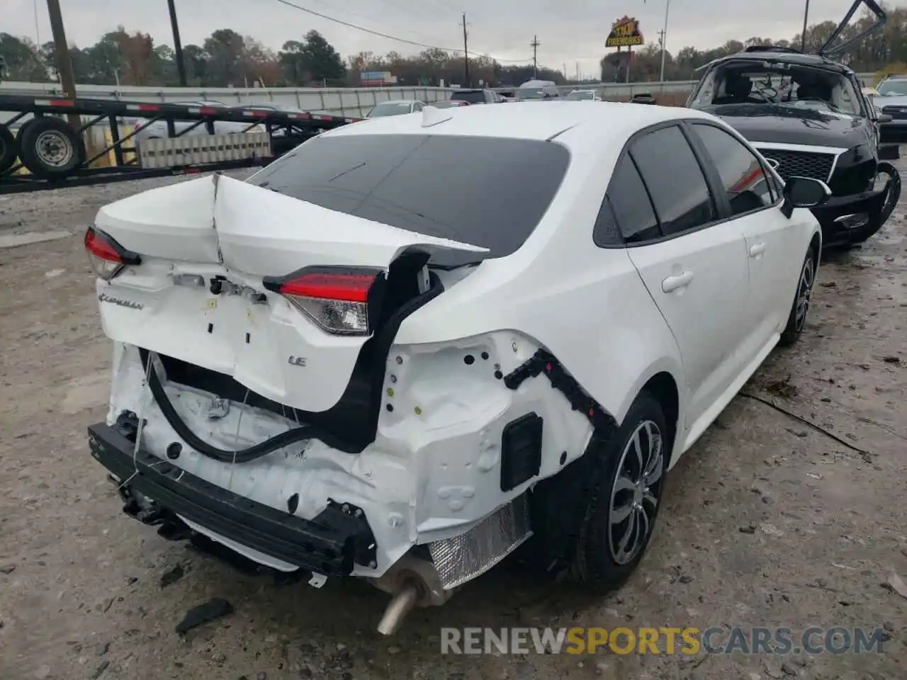 4 Photograph of a damaged car 5YFEPMAE3NP276320 TOYOTA COROLLA 2022