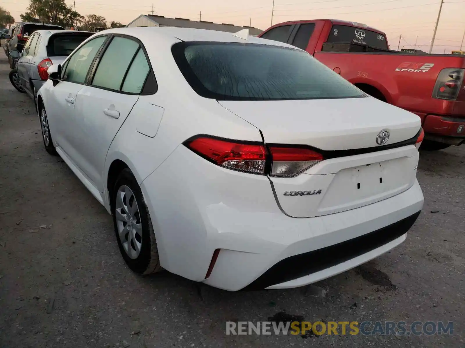 3 Photograph of a damaged car 5YFEPMAE3NP278455 TOYOTA COROLLA 2022