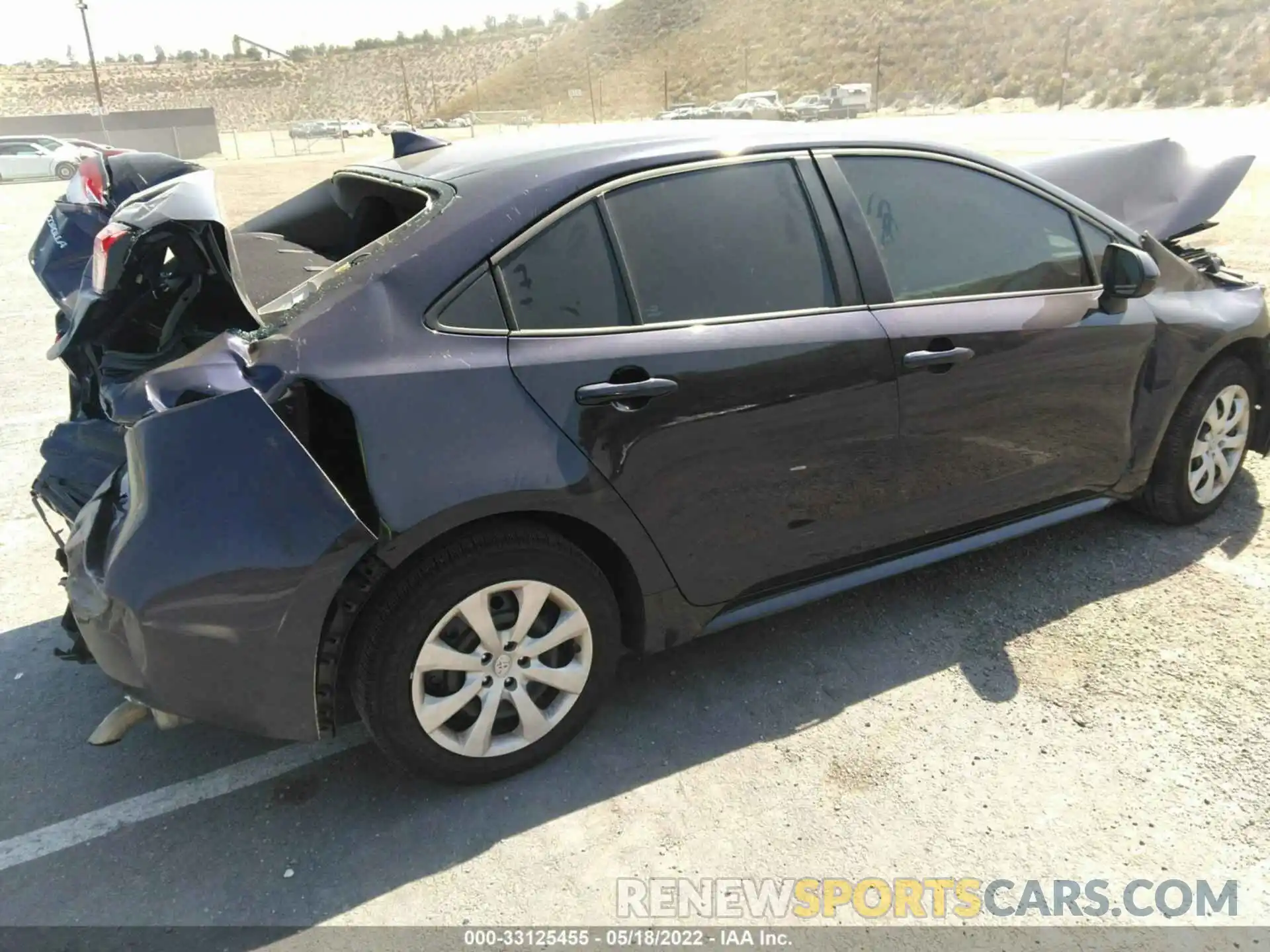 4 Photograph of a damaged car 5YFEPMAE3NP283137 TOYOTA COROLLA 2022