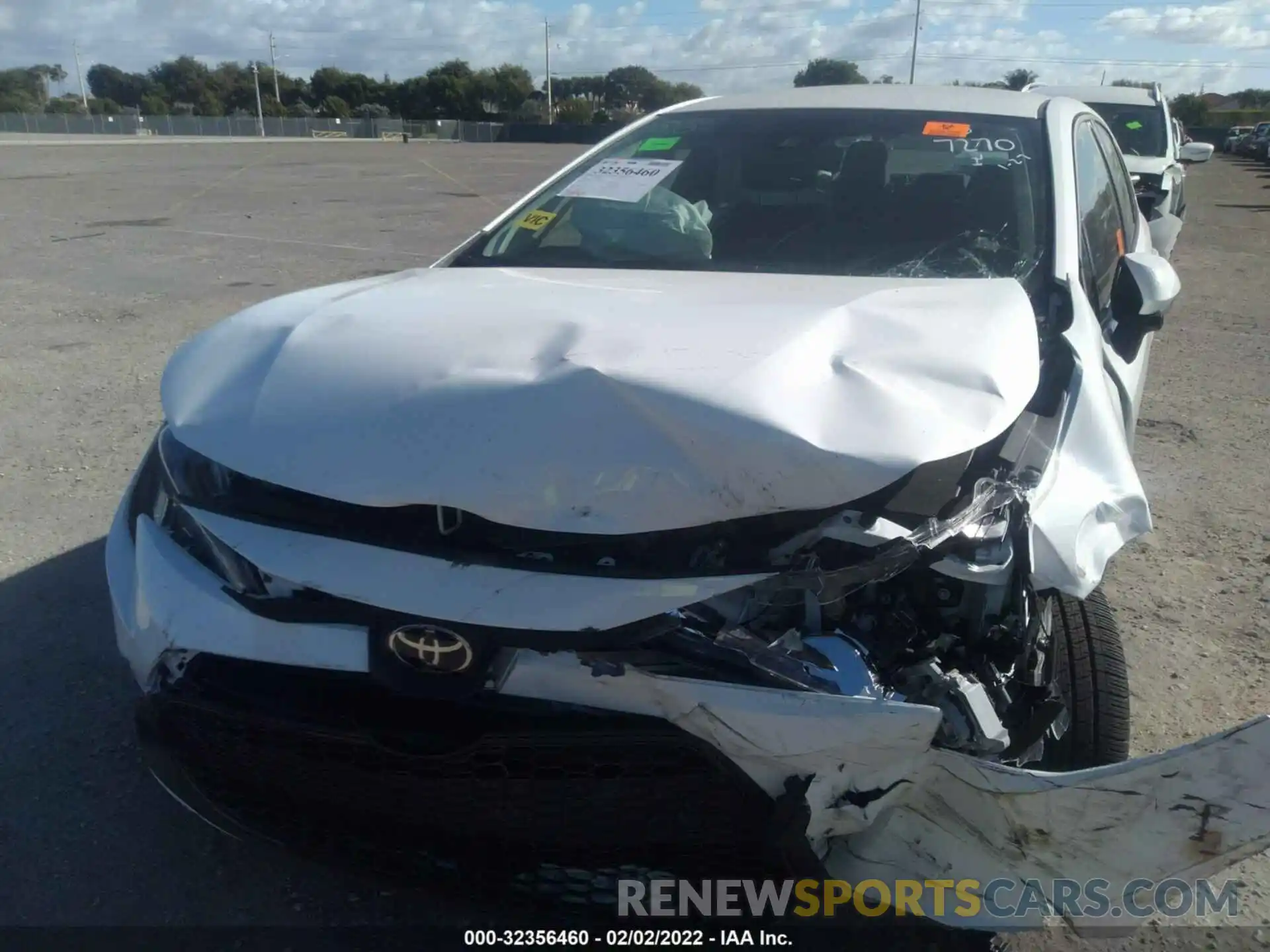 6 Photograph of a damaged car 5YFEPMAE3NP287270 TOYOTA COROLLA 2022