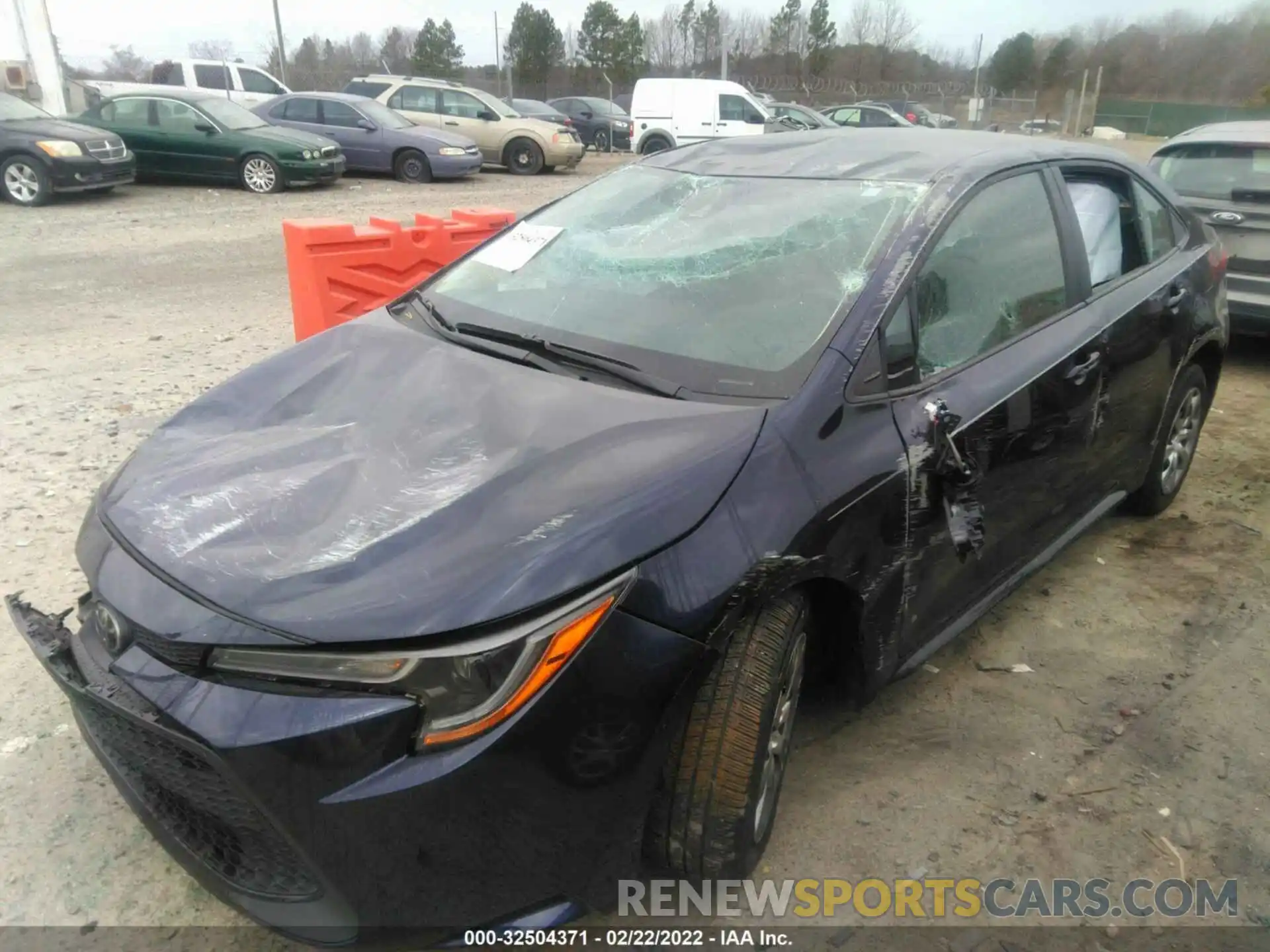 2 Photograph of a damaged car 5YFEPMAE3NP287348 TOYOTA COROLLA 2022