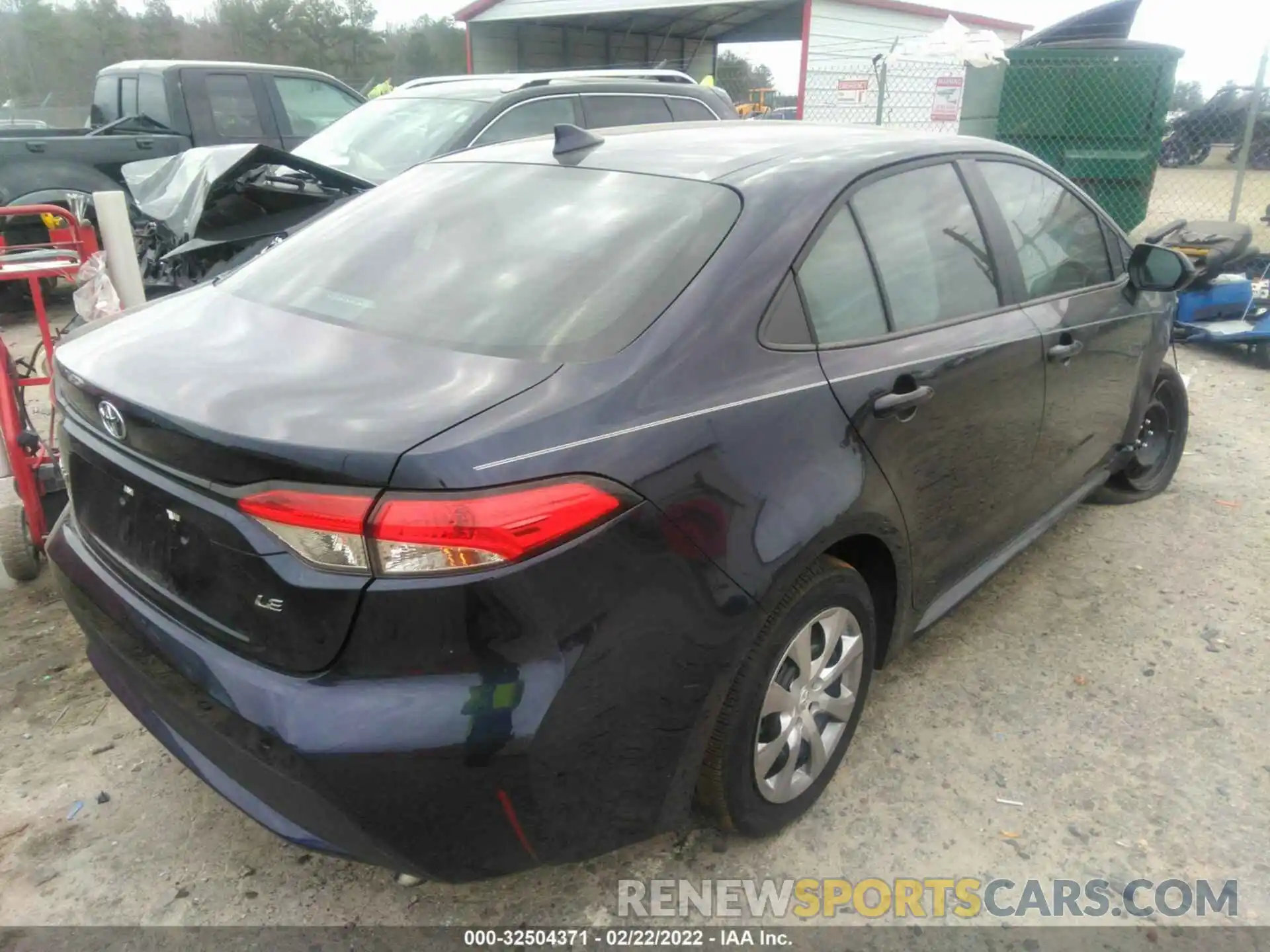 4 Photograph of a damaged car 5YFEPMAE3NP287348 TOYOTA COROLLA 2022