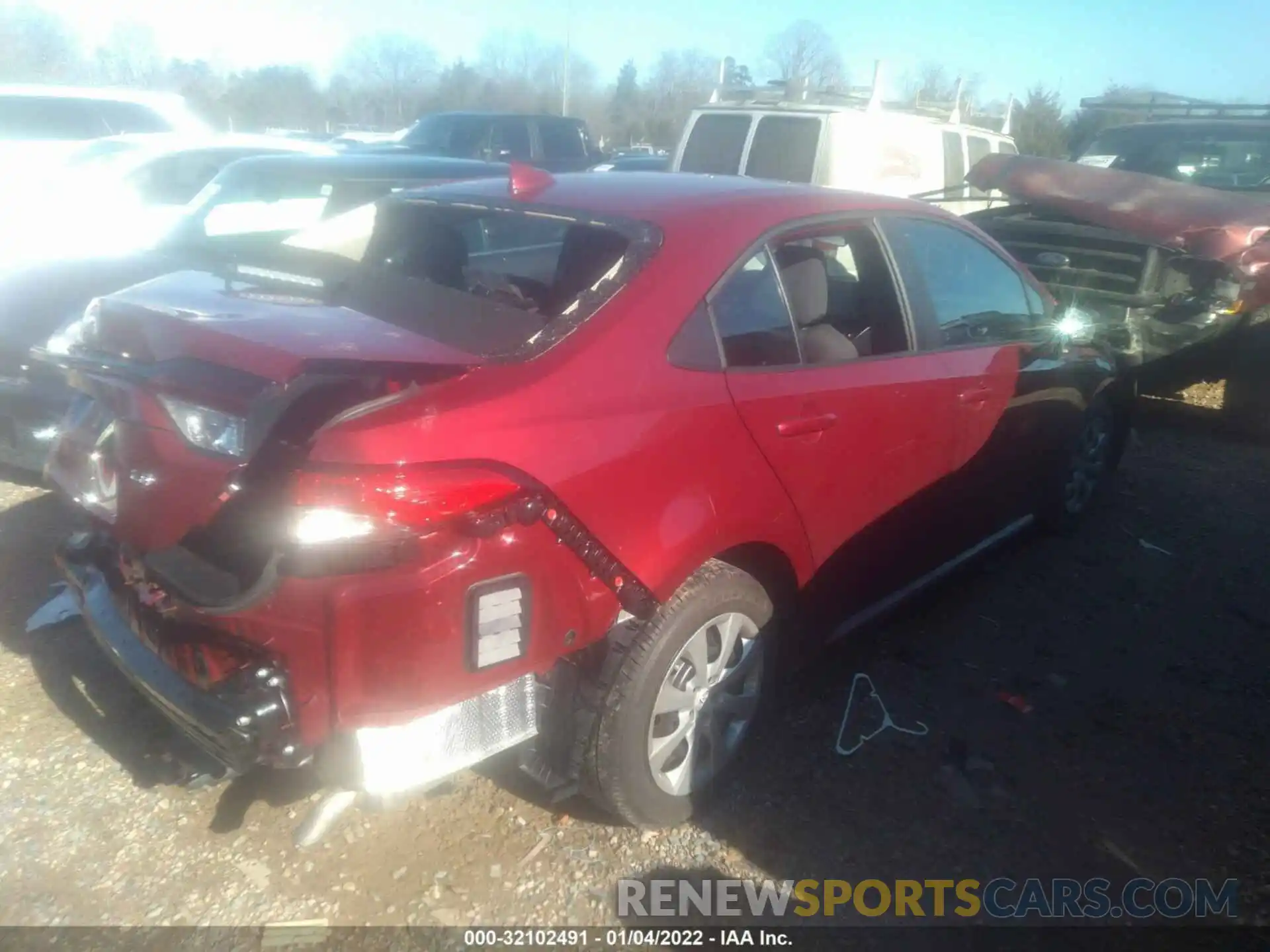 4 Photograph of a damaged car 5YFEPMAE3NP288788 TOYOTA COROLLA 2022