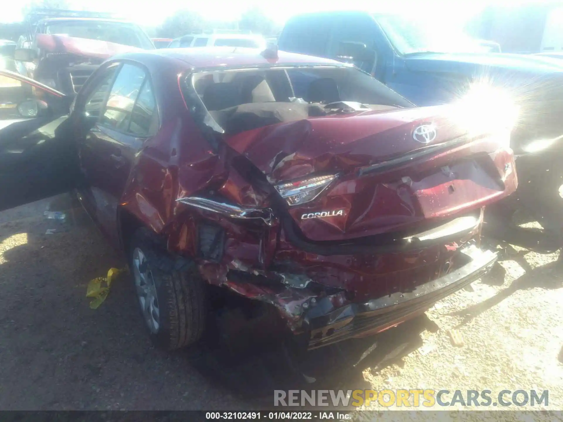 6 Photograph of a damaged car 5YFEPMAE3NP288788 TOYOTA COROLLA 2022