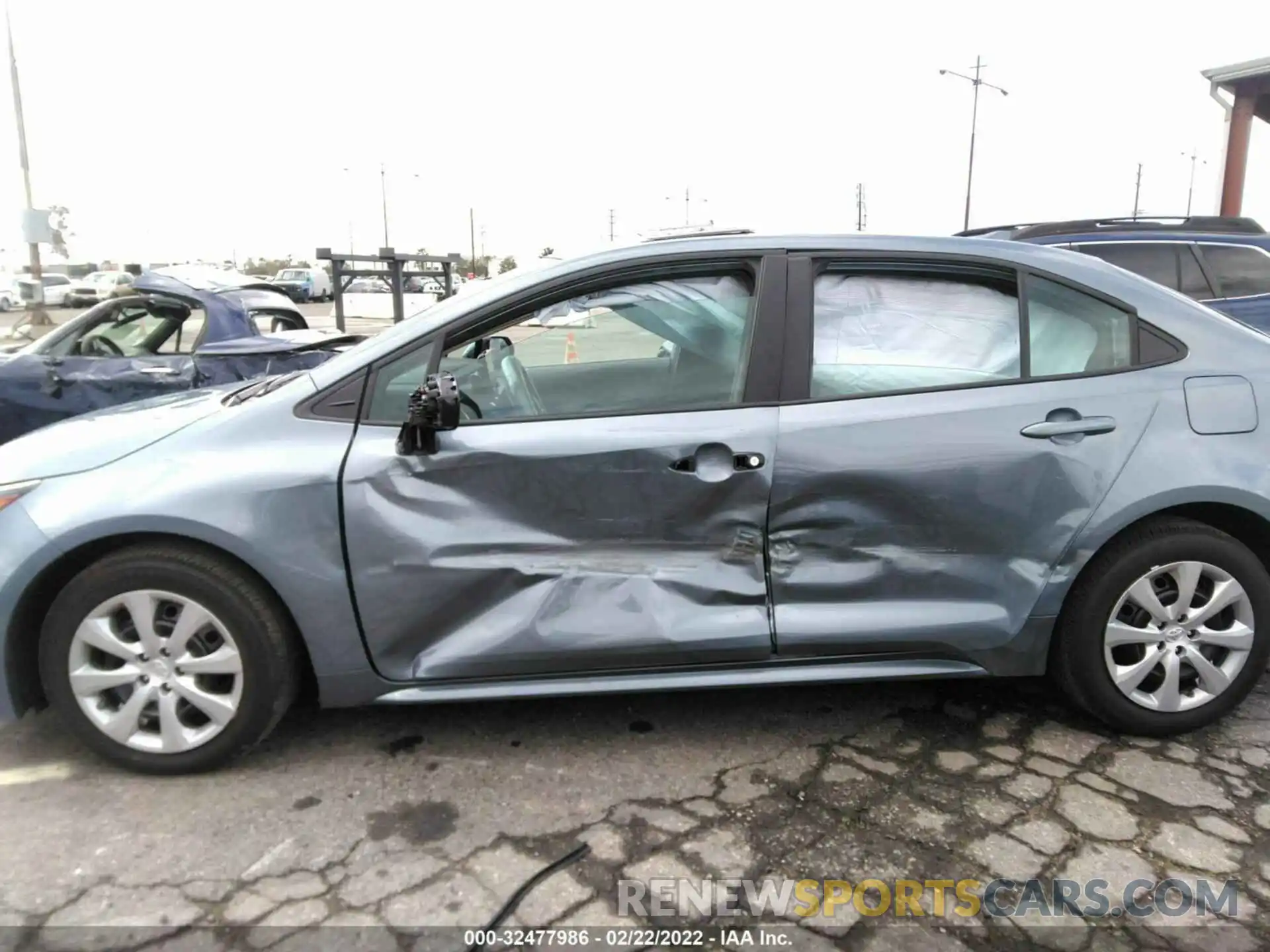 6 Photograph of a damaged car 5YFEPMAE3NP291187 TOYOTA COROLLA 2022