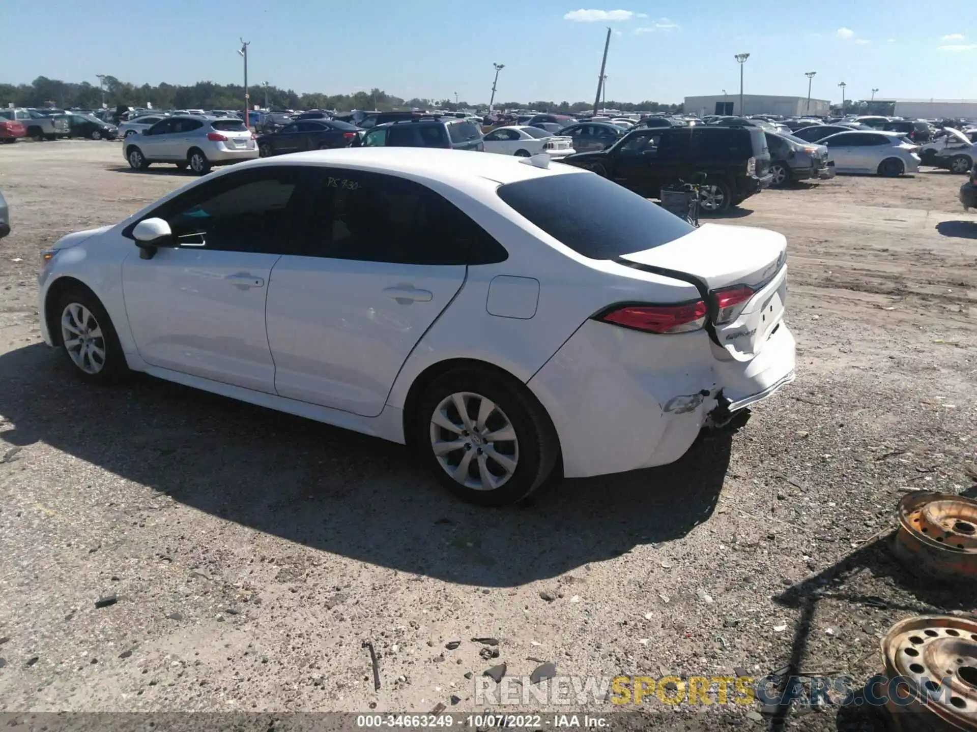 3 Photograph of a damaged car 5YFEPMAE3NP292775 TOYOTA COROLLA 2022