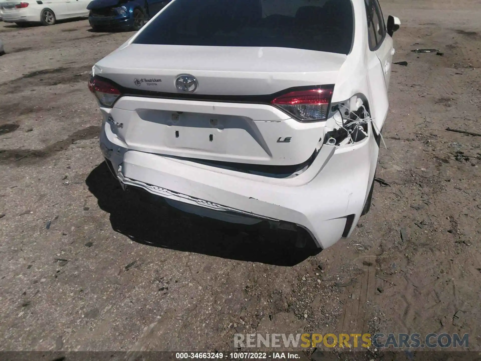 6 Photograph of a damaged car 5YFEPMAE3NP292775 TOYOTA COROLLA 2022