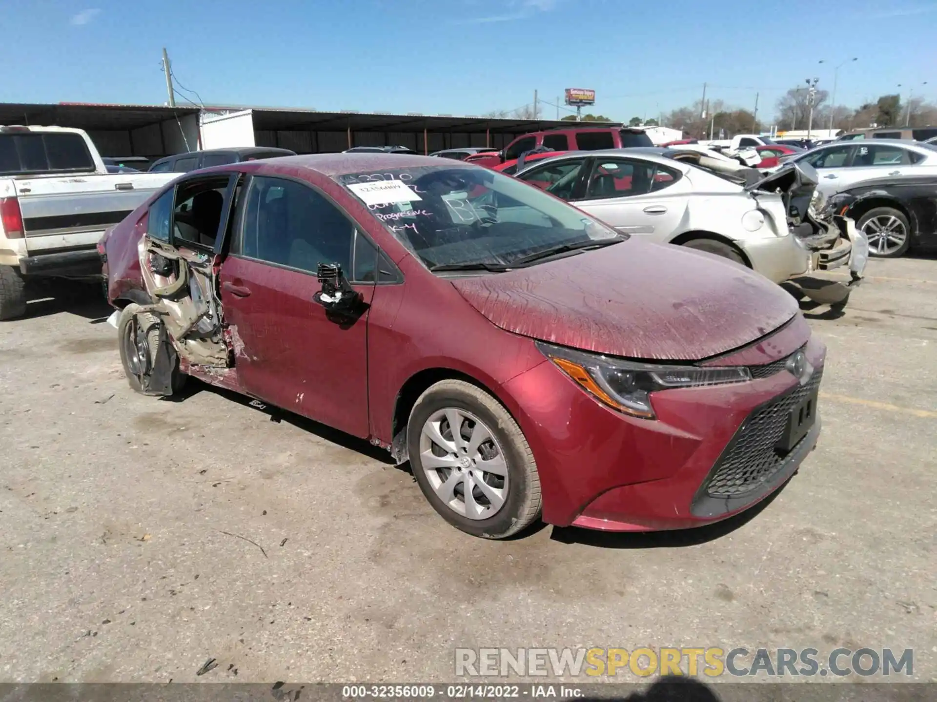 1 Photograph of a damaged car 5YFEPMAE3NP293053 TOYOTA COROLLA 2022