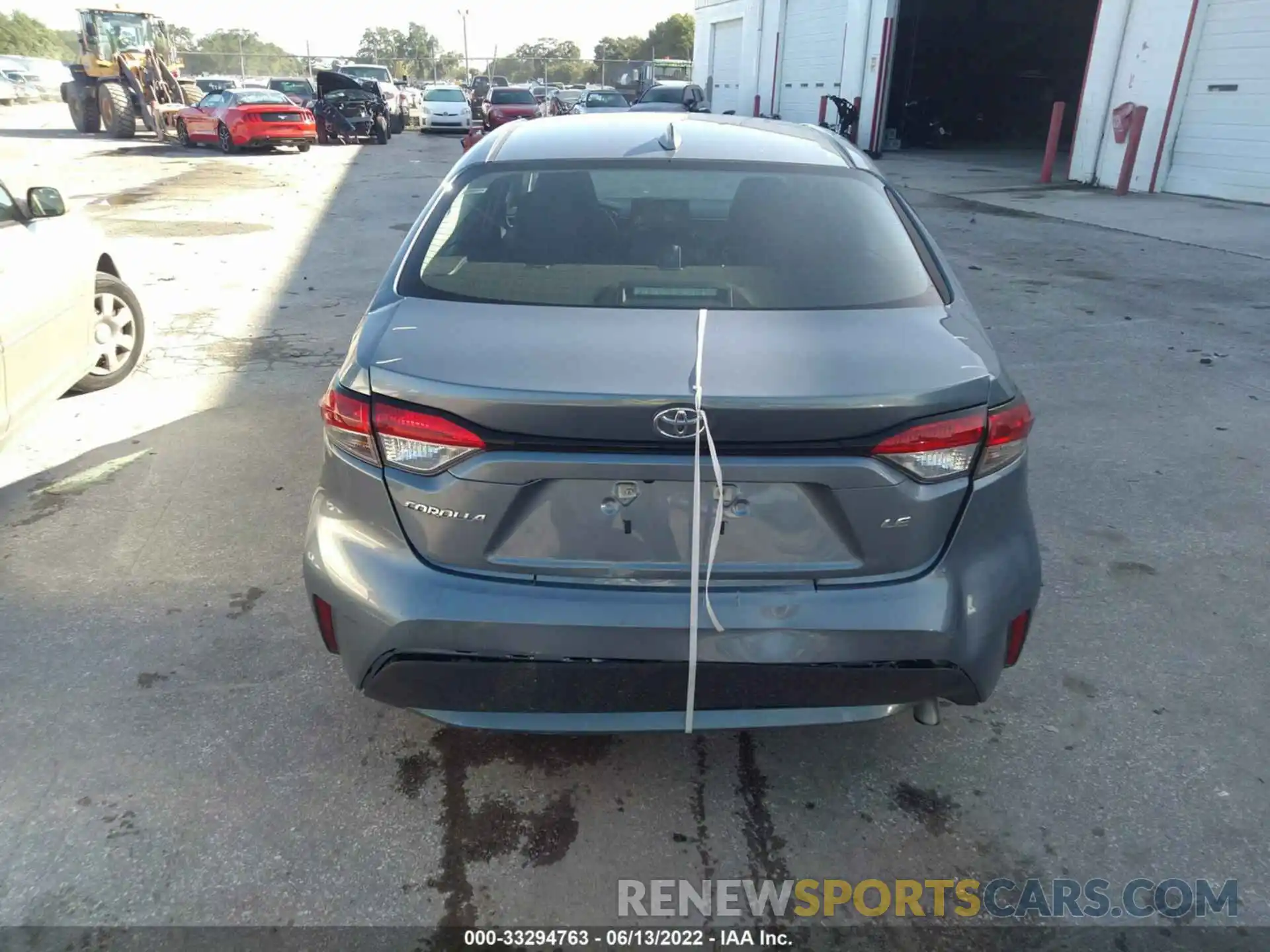 6 Photograph of a damaged car 5YFEPMAE3NP294106 TOYOTA COROLLA 2022