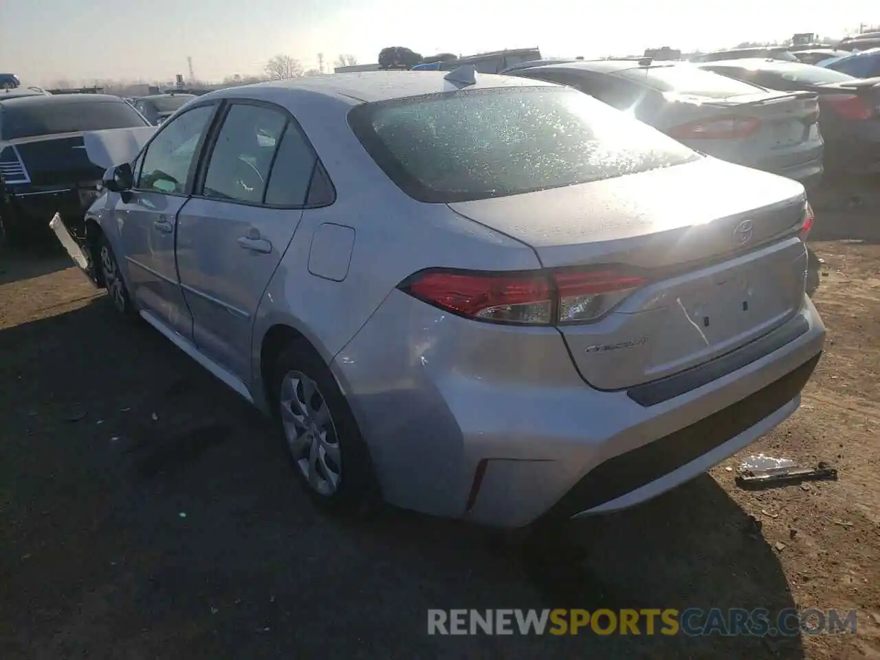 3 Photograph of a damaged car 5YFEPMAE3NP294283 TOYOTA COROLLA 2022