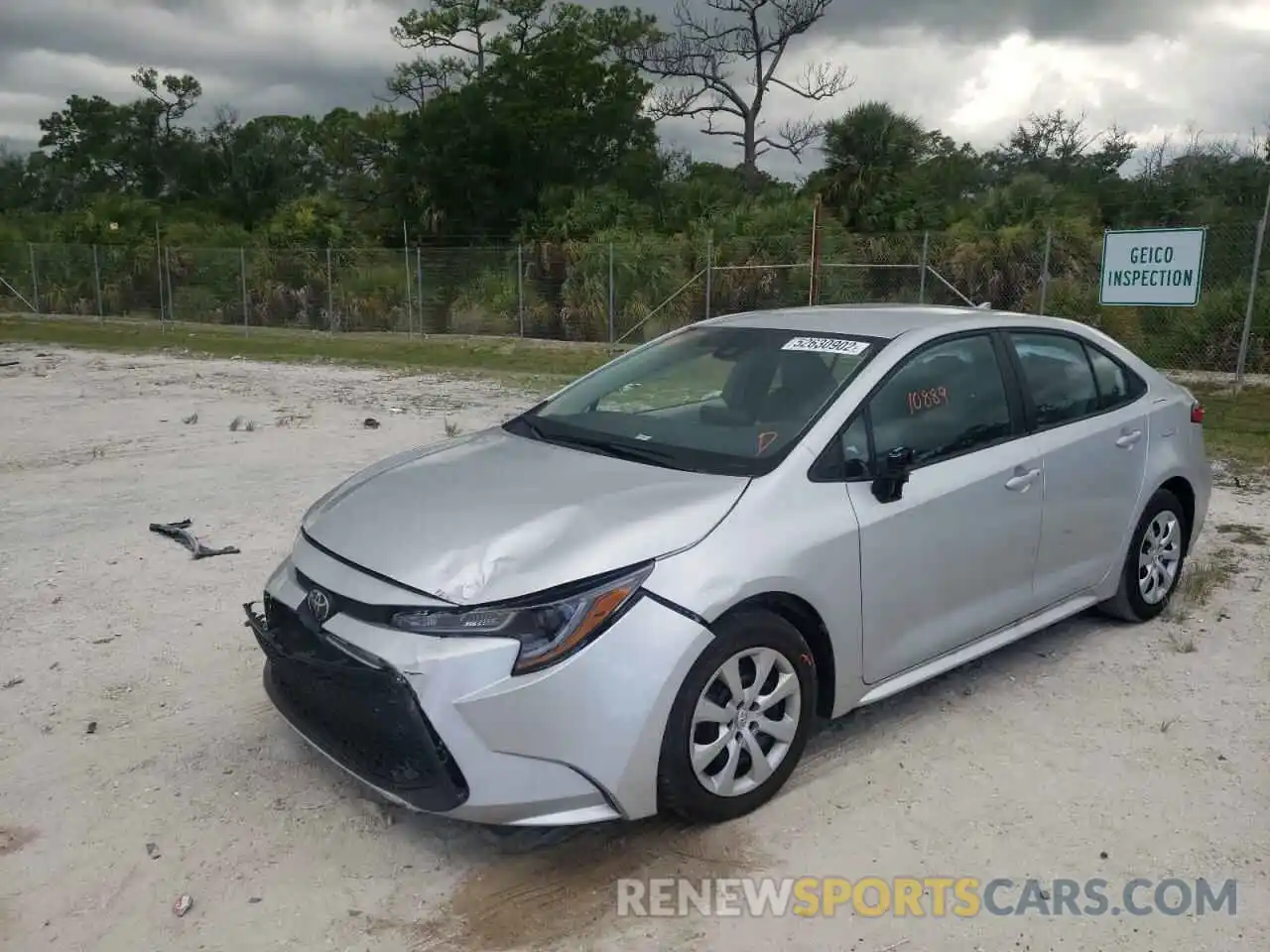 2 Photograph of a damaged car 5YFEPMAE3NP294669 TOYOTA COROLLA 2022