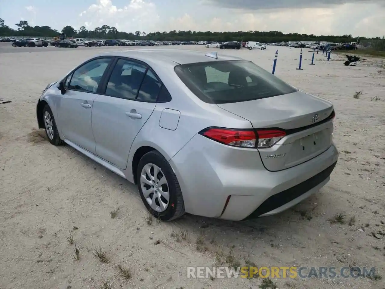 3 Photograph of a damaged car 5YFEPMAE3NP294669 TOYOTA COROLLA 2022