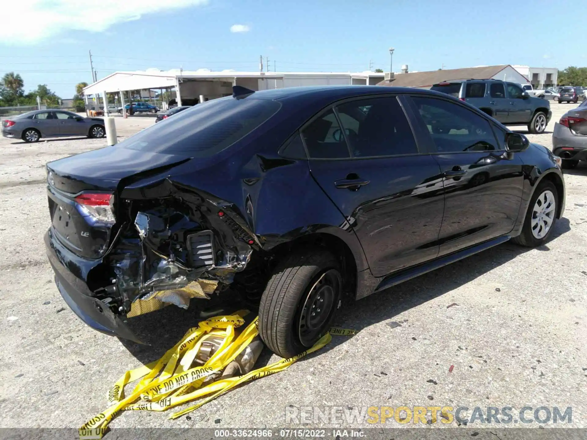 4 Photograph of a damaged car 5YFEPMAE3NP321109 TOYOTA COROLLA 2022