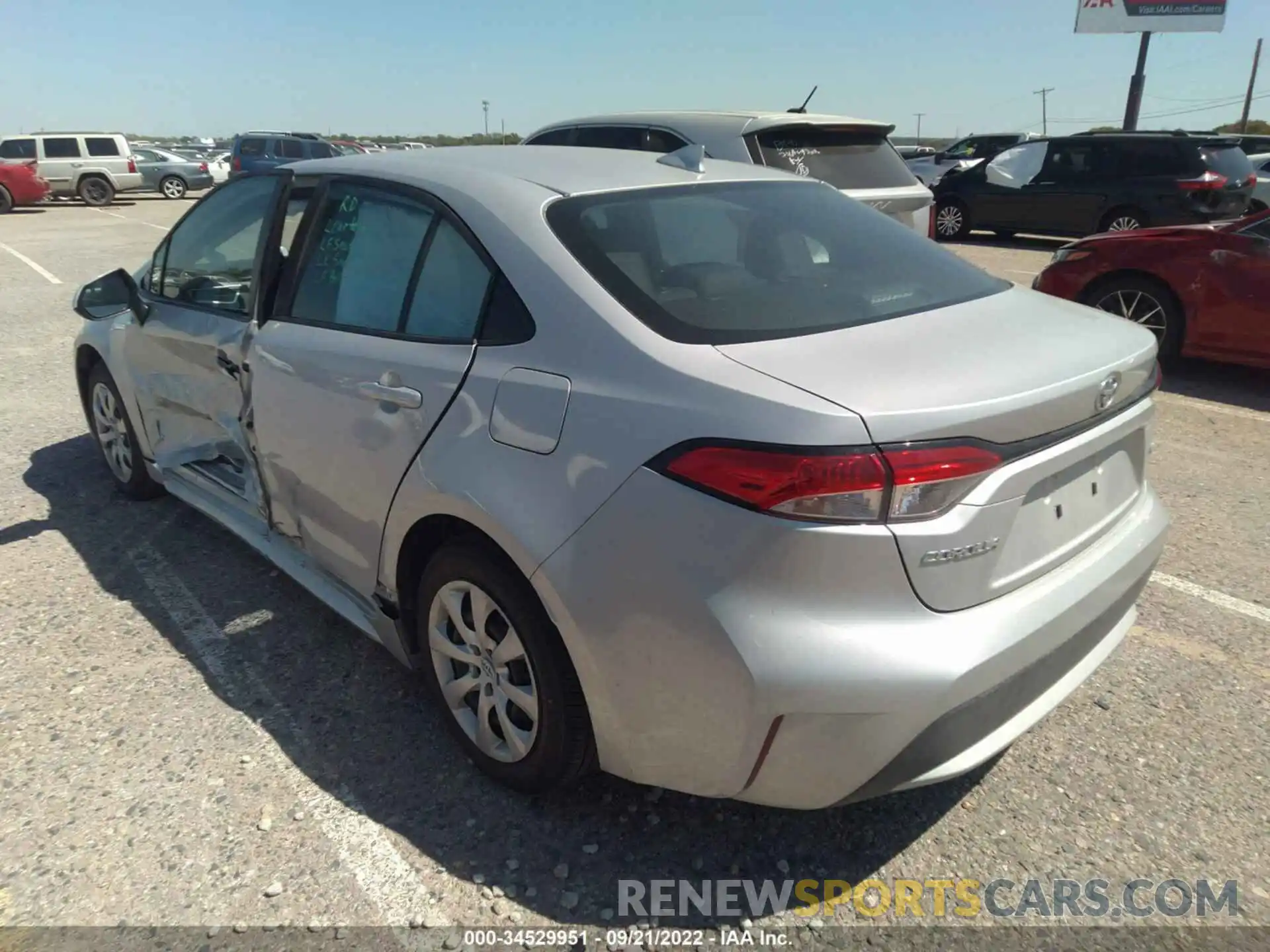 3 Photograph of a damaged car 5YFEPMAE3NP324768 TOYOTA COROLLA 2022