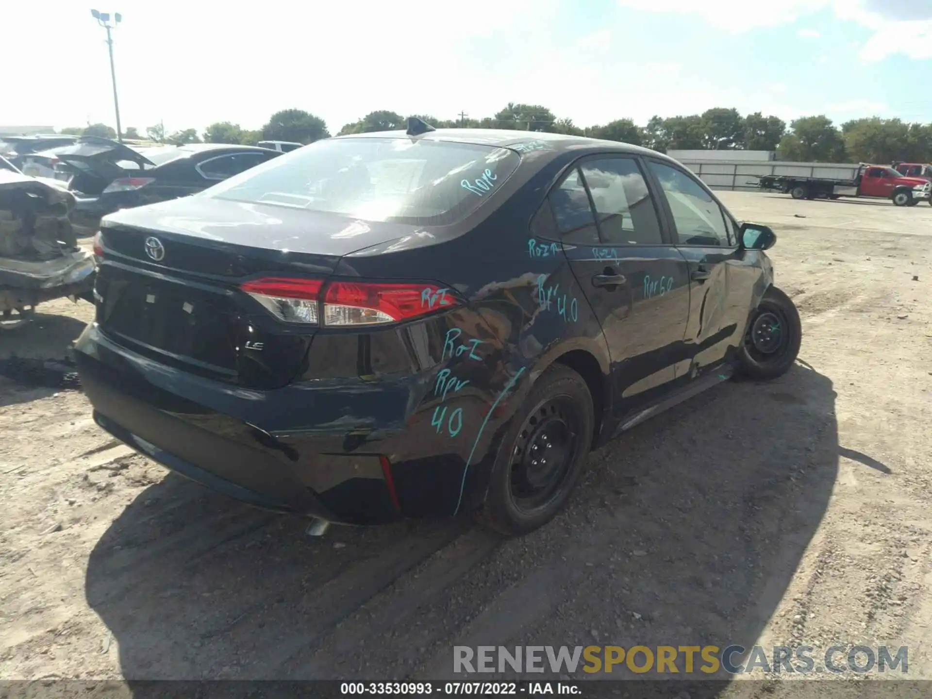 4 Photograph of a damaged car 5YFEPMAE3NP331204 TOYOTA COROLLA 2022