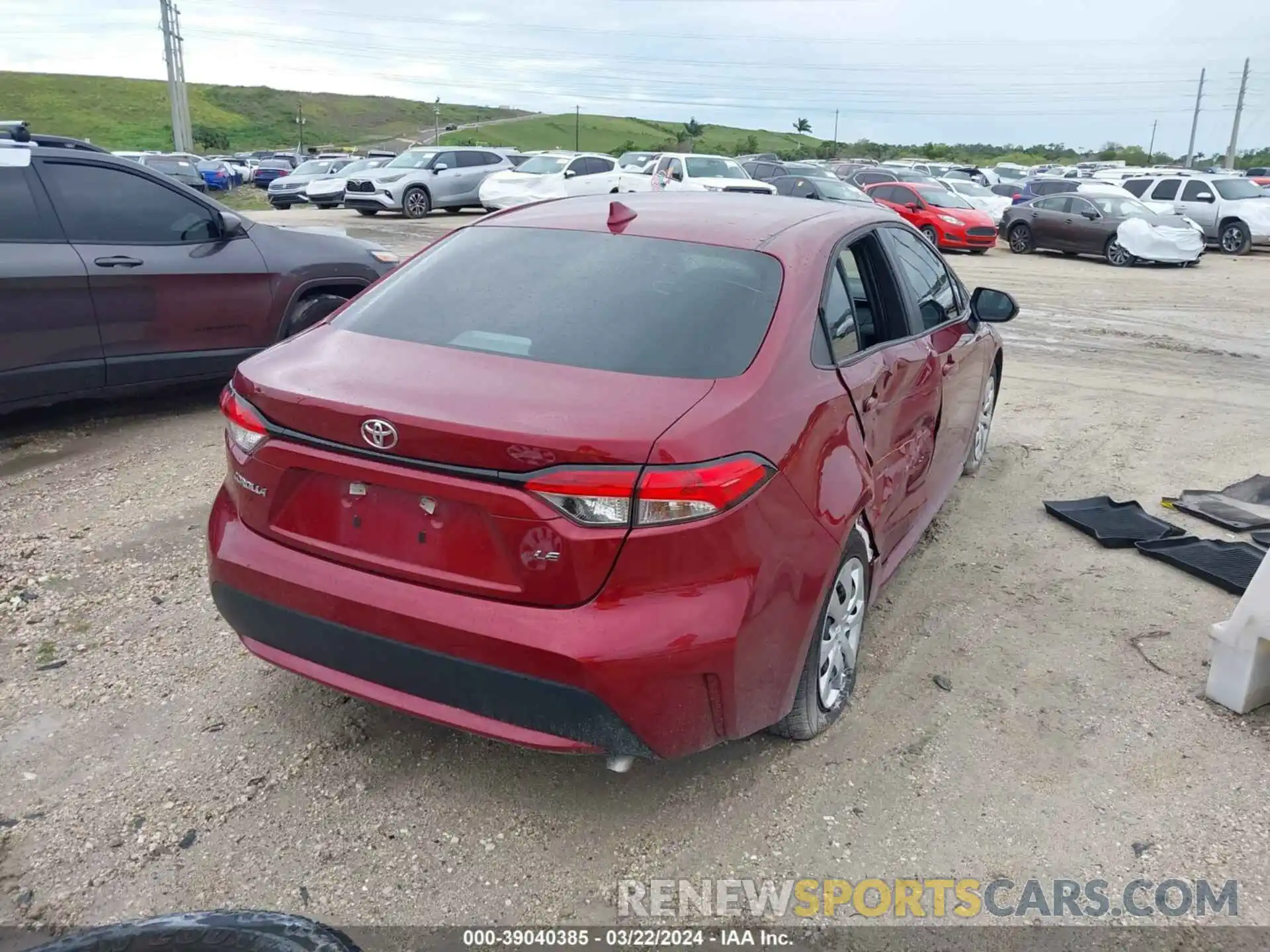 4 Photograph of a damaged car 5YFEPMAE3NP362971 TOYOTA COROLLA 2022